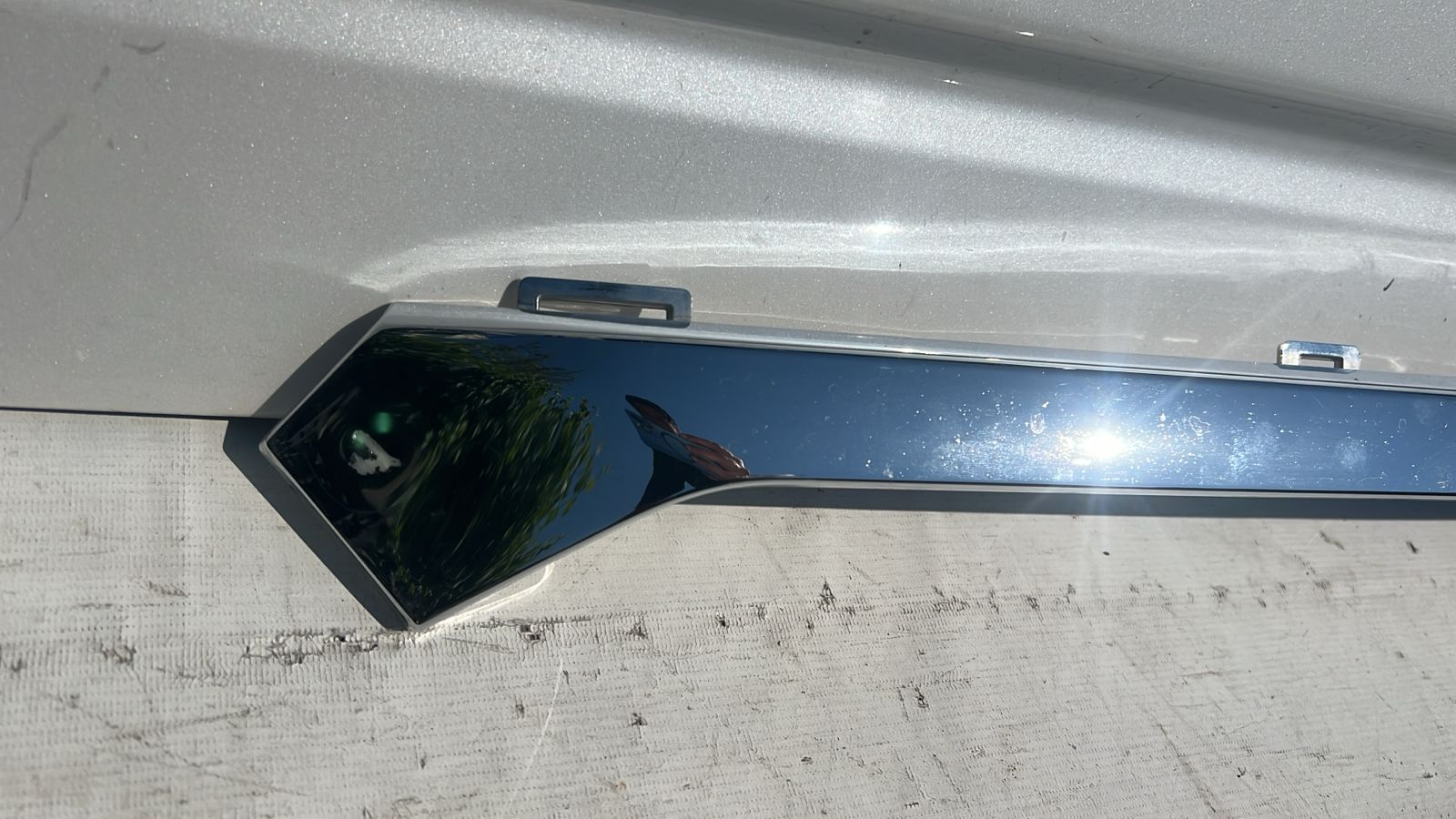 BISEL MASCARA CHEVROLET COLORADO (21-23) - Imagen 2