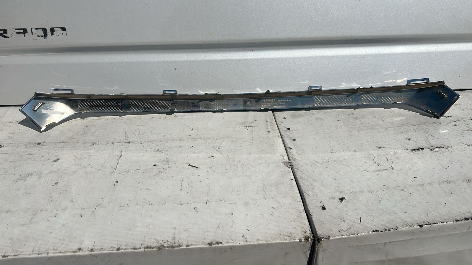 BISEL MASCARA CHEVROLET COLORADO (21-23) - Imagen 5