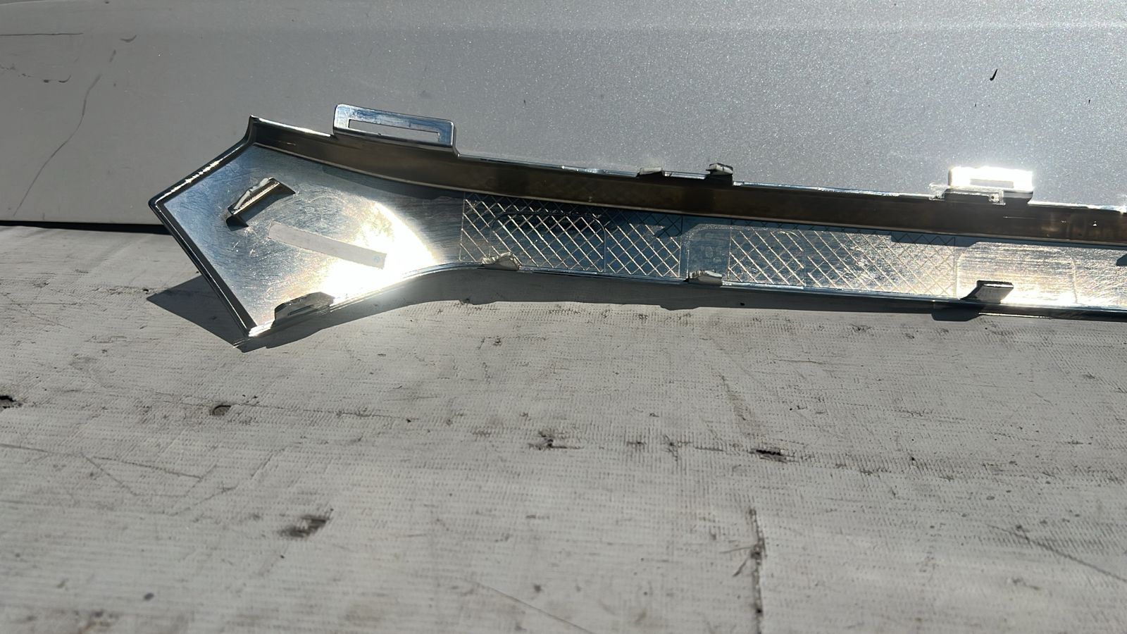 BISEL MASCARA CHEVROLET COLORADO (21-23) - Imagen 6