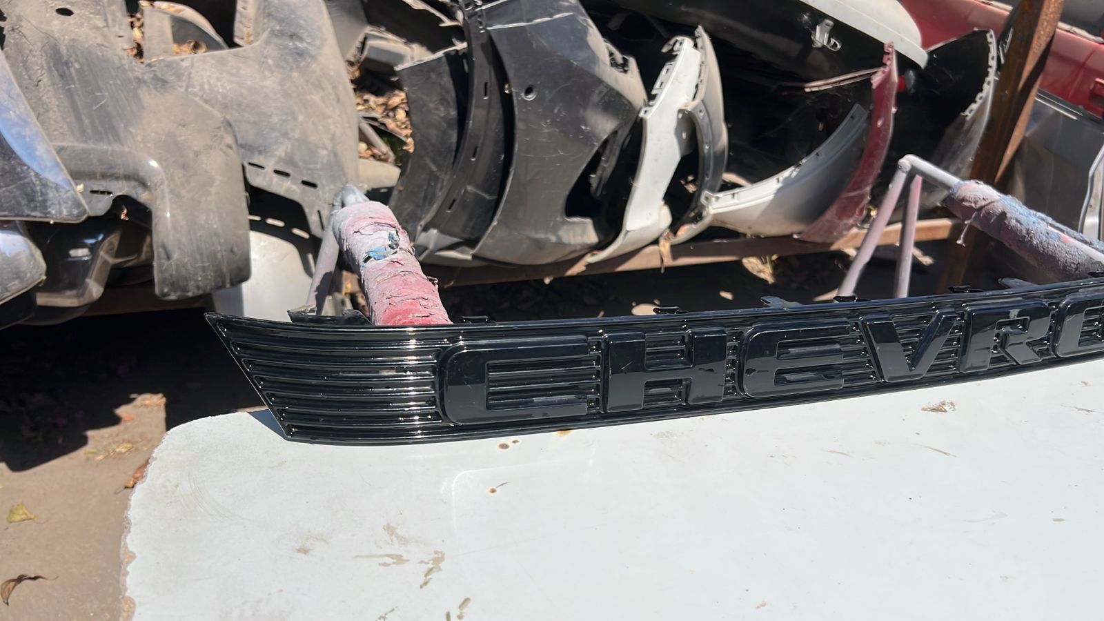 MASCARA CHEVROLET COLORADO (21-23) - Imagen 2