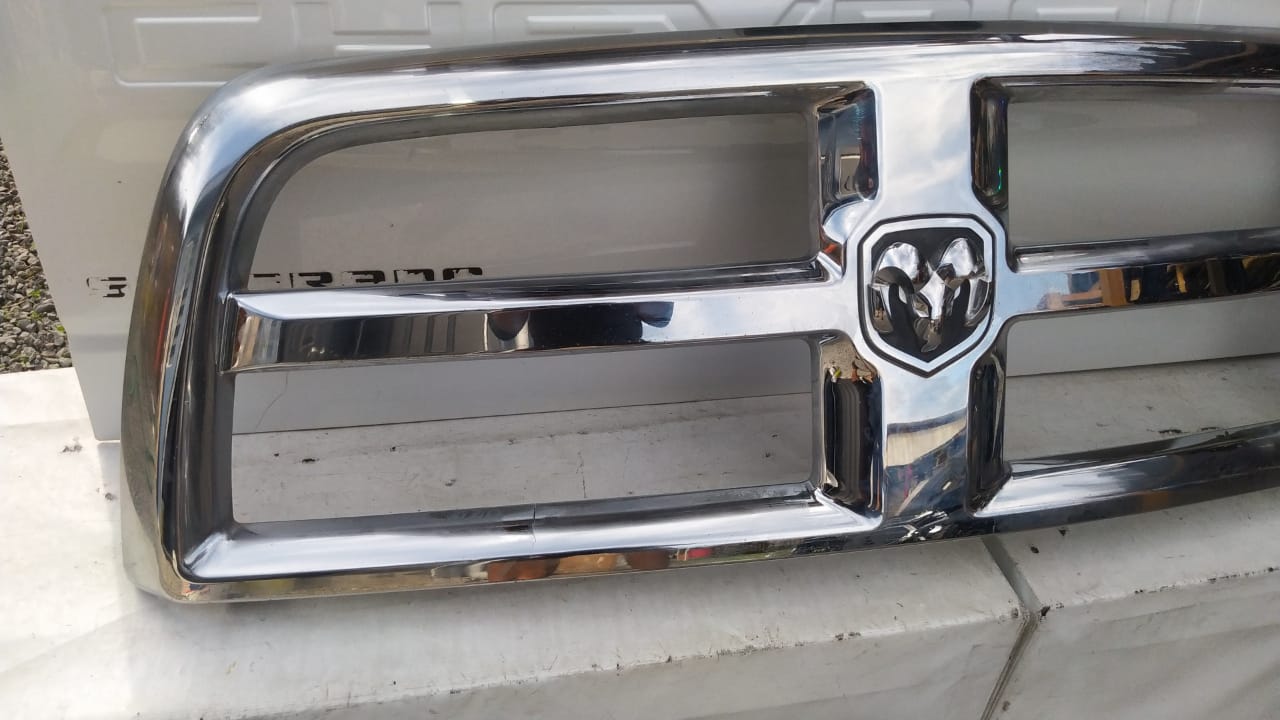 MASCARA DODGE RAM-2500 (13-16) - Imagen 2