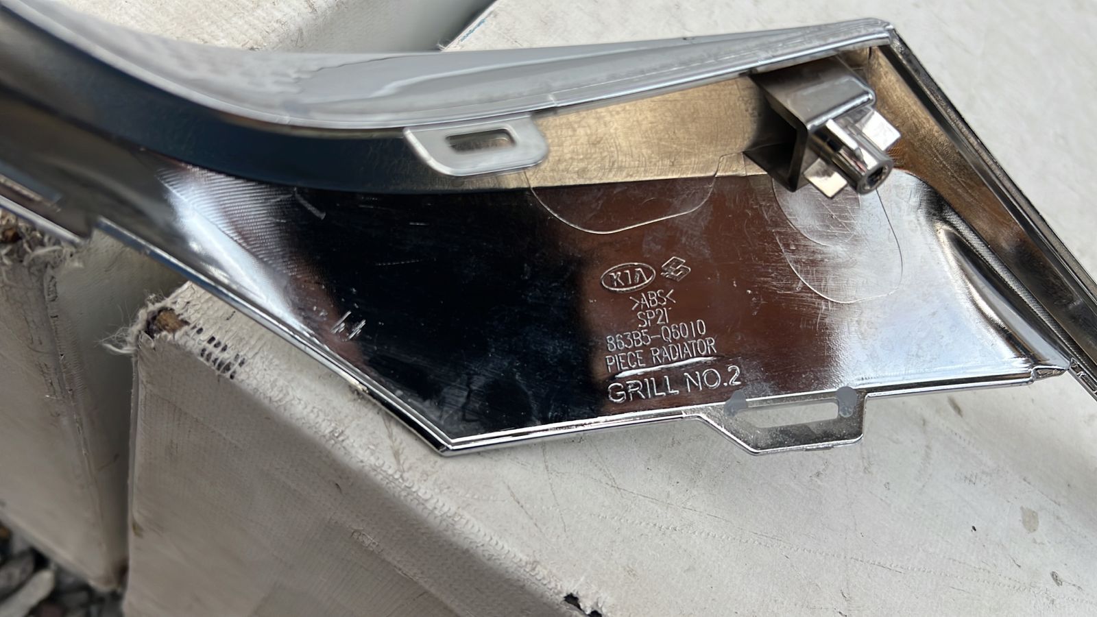 BISEL MASCARA KIA SELTOS (20-23) - Imagen 7