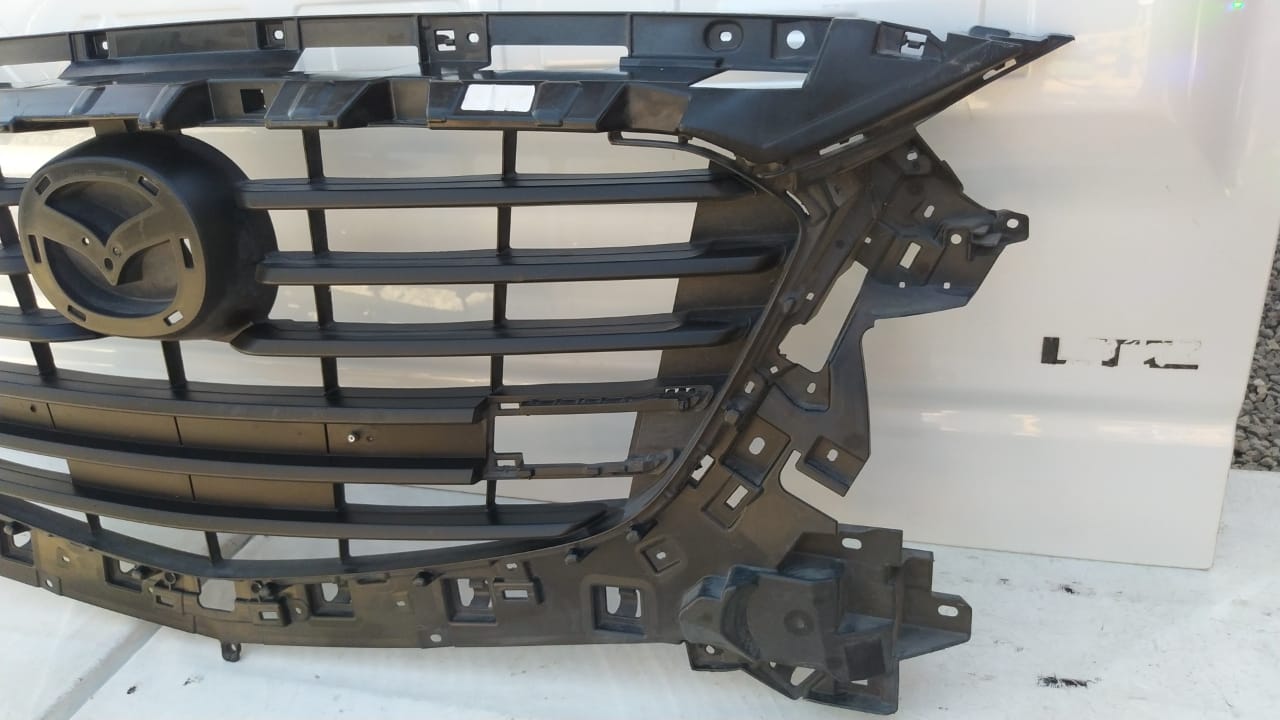 MASCARA MAZDA 3 (16-16) - Imagen 3