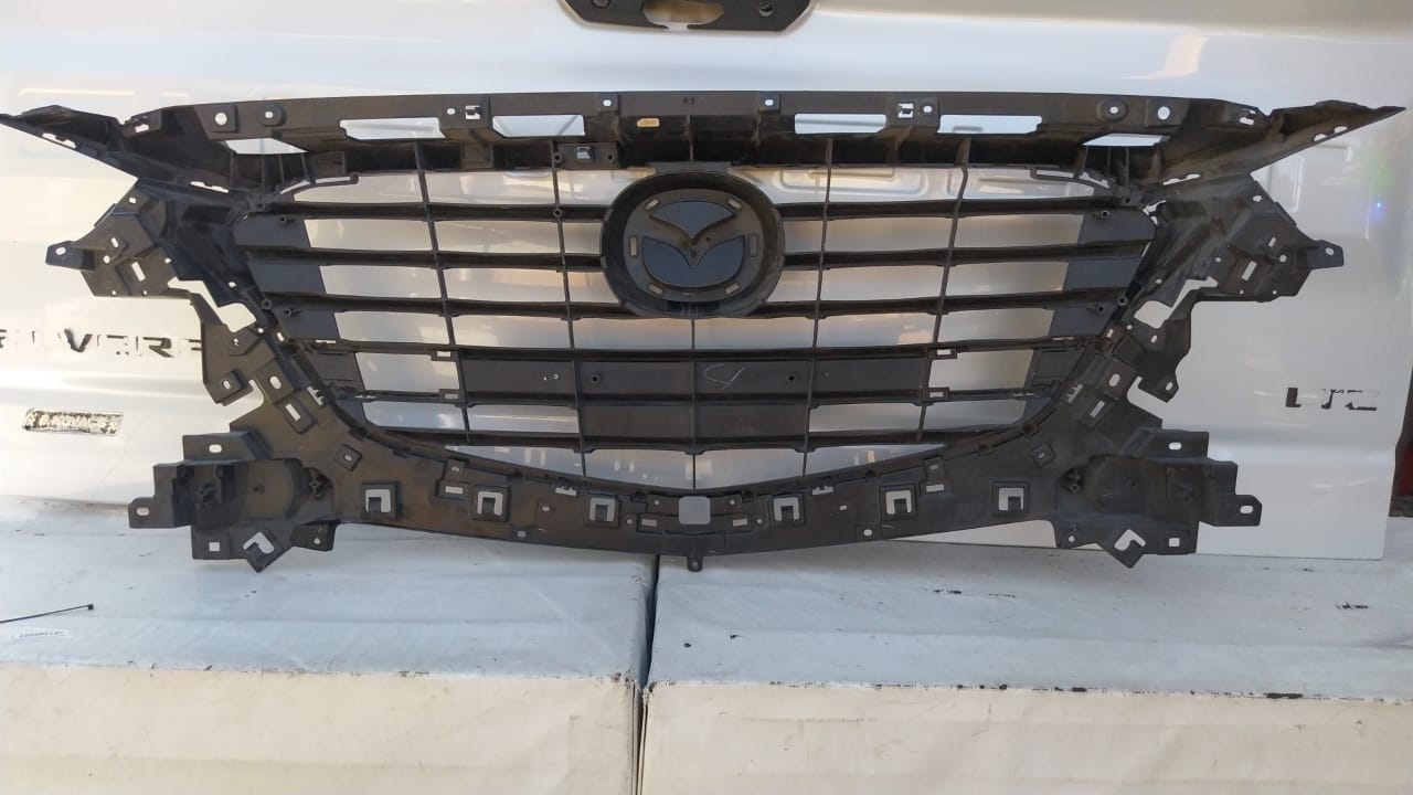 MASCARA MAZDA 3 (16-16) - Imagen 4