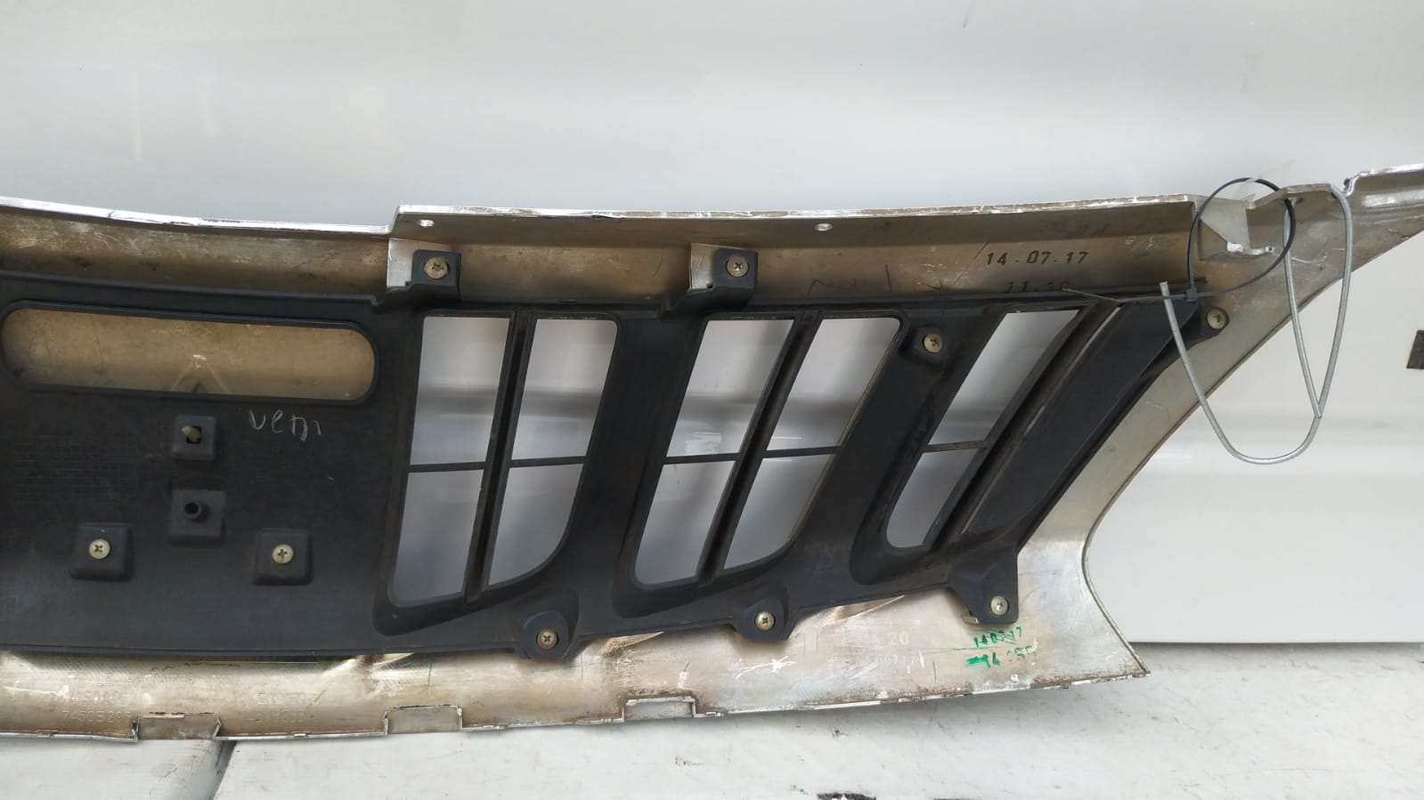 MASCARA MITSUBISHI L200 (15-19) - Imagen 6