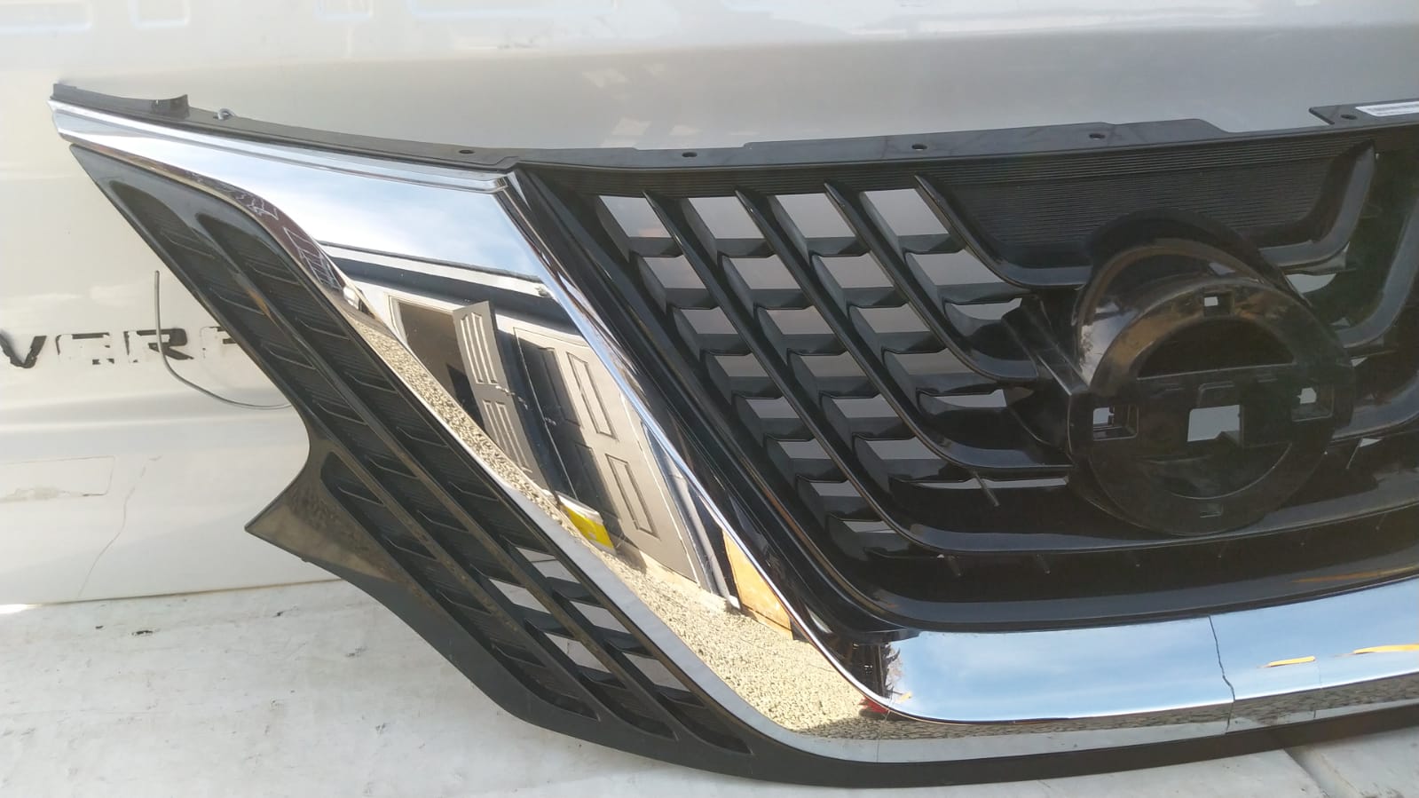 MASCARA NISSAN MURANO (16-20) - Imagen 2