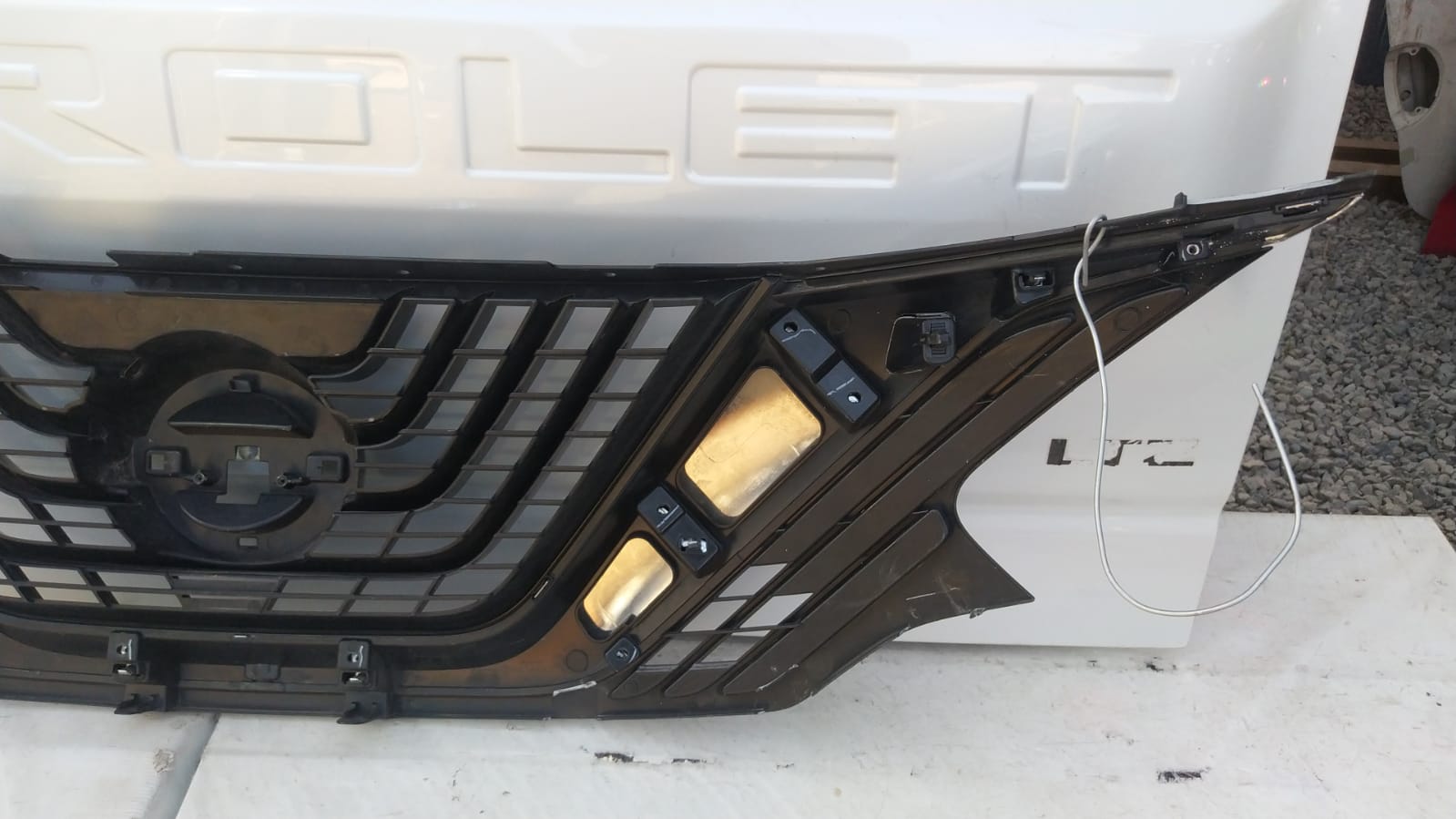 MASCARA NISSAN MURANO (16-20) - Imagen 6