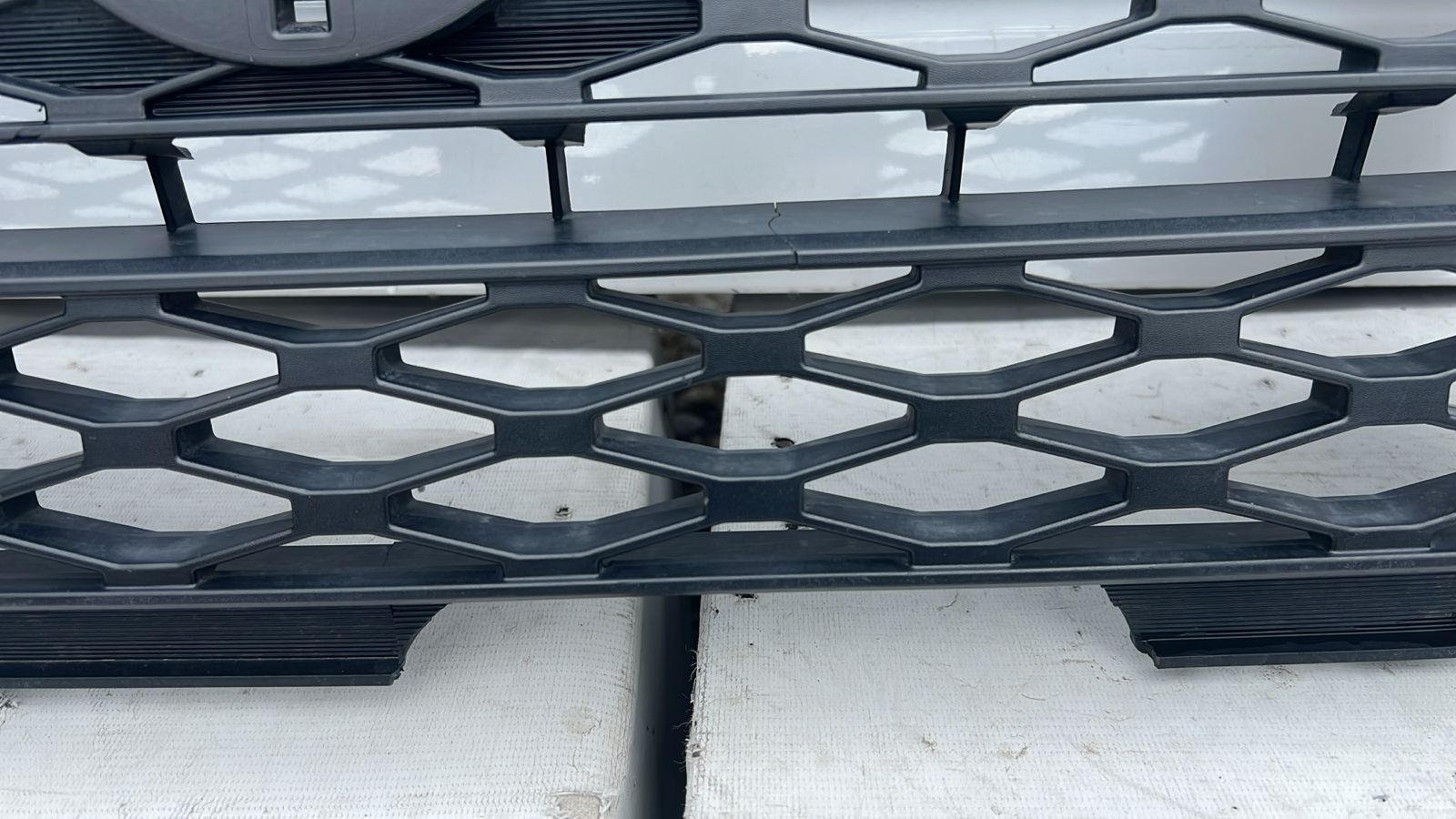 MASCARA NISSAN NAVARA (21-23) - Imagen 4