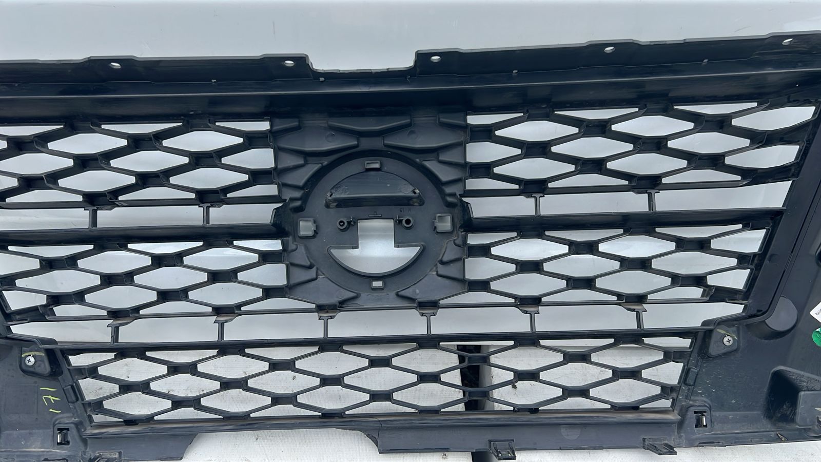 MASCARA NISSAN NAVARA (21-23) - Imagen 6