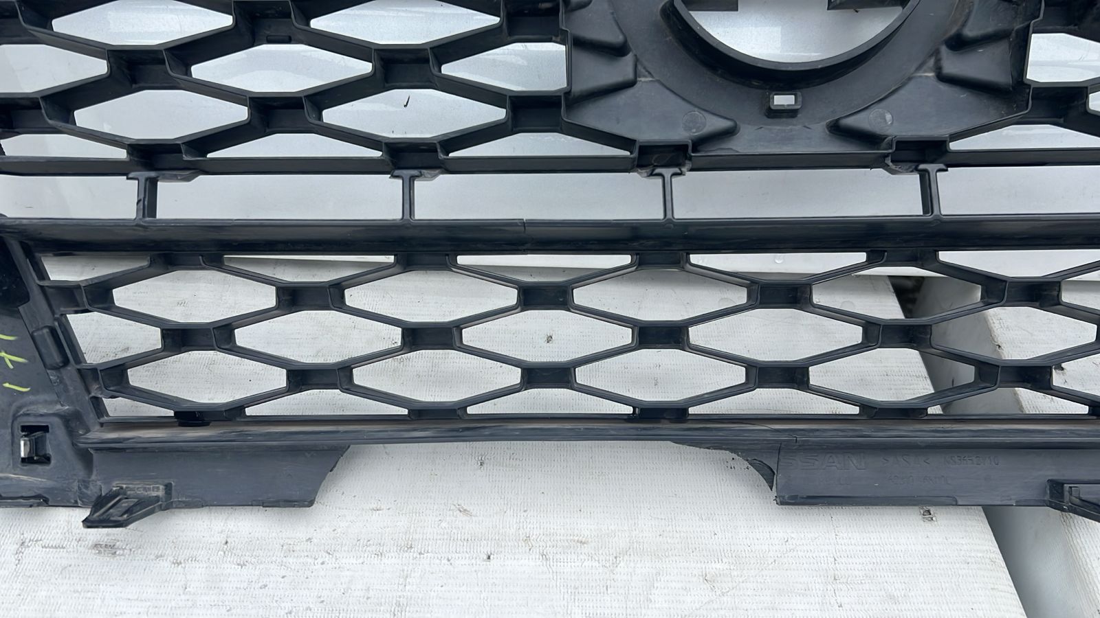 MASCARA NISSAN NAVARA (21-23) - Imagen 7