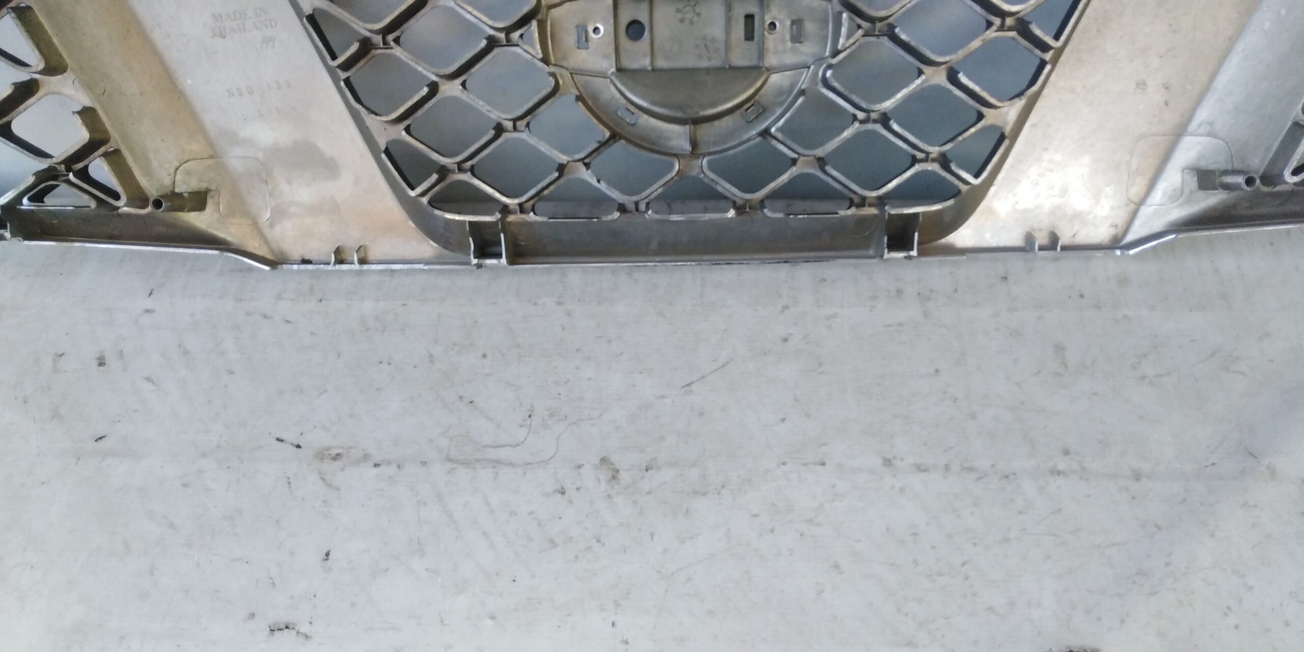 (ALTERNATIVA)MASCARA NISSAN NP300 (15-18) - Imagen 3