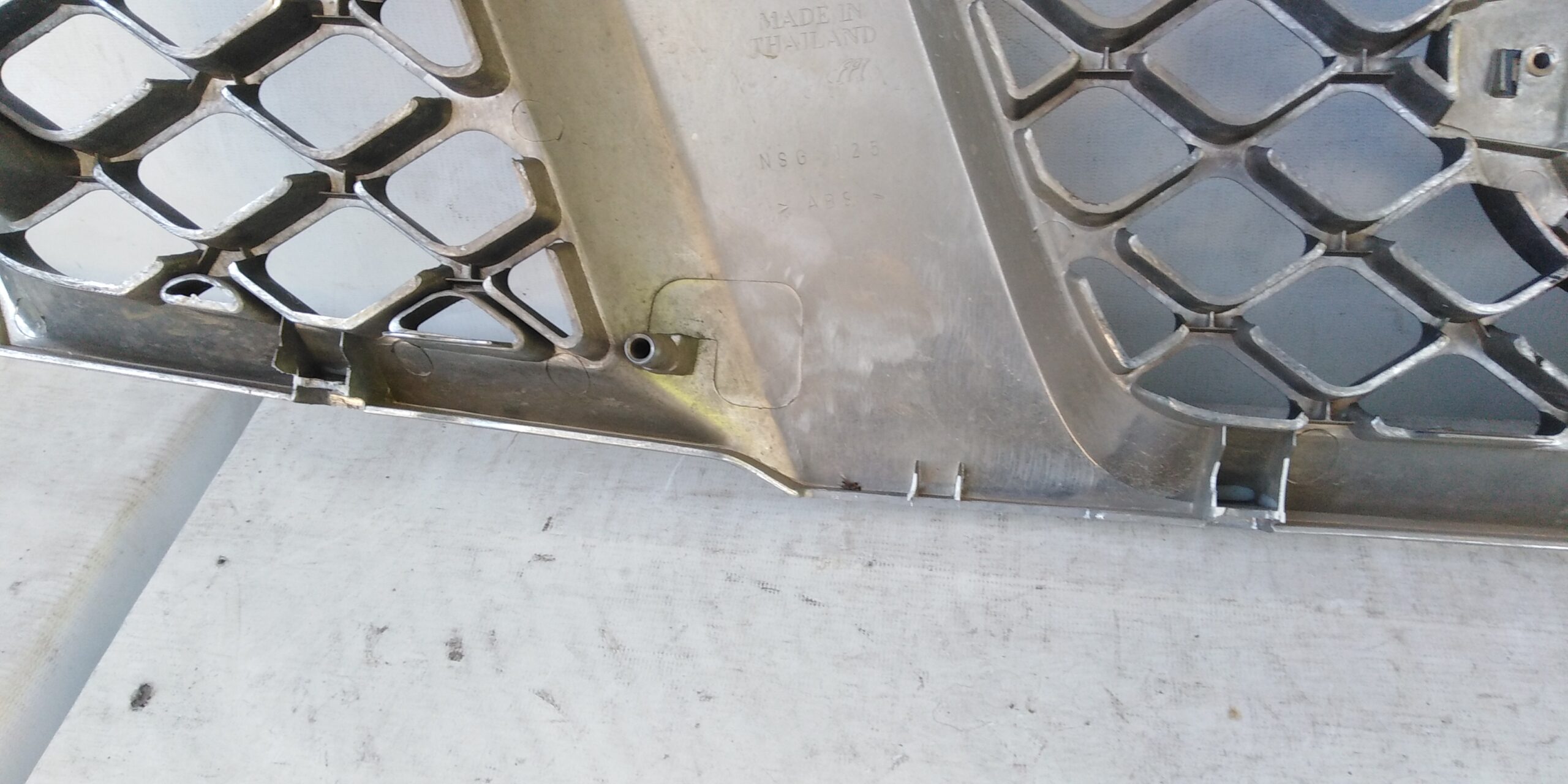 (ALTERNATIVA)MASCARA NISSAN NP300 (15-18) - Imagen 6