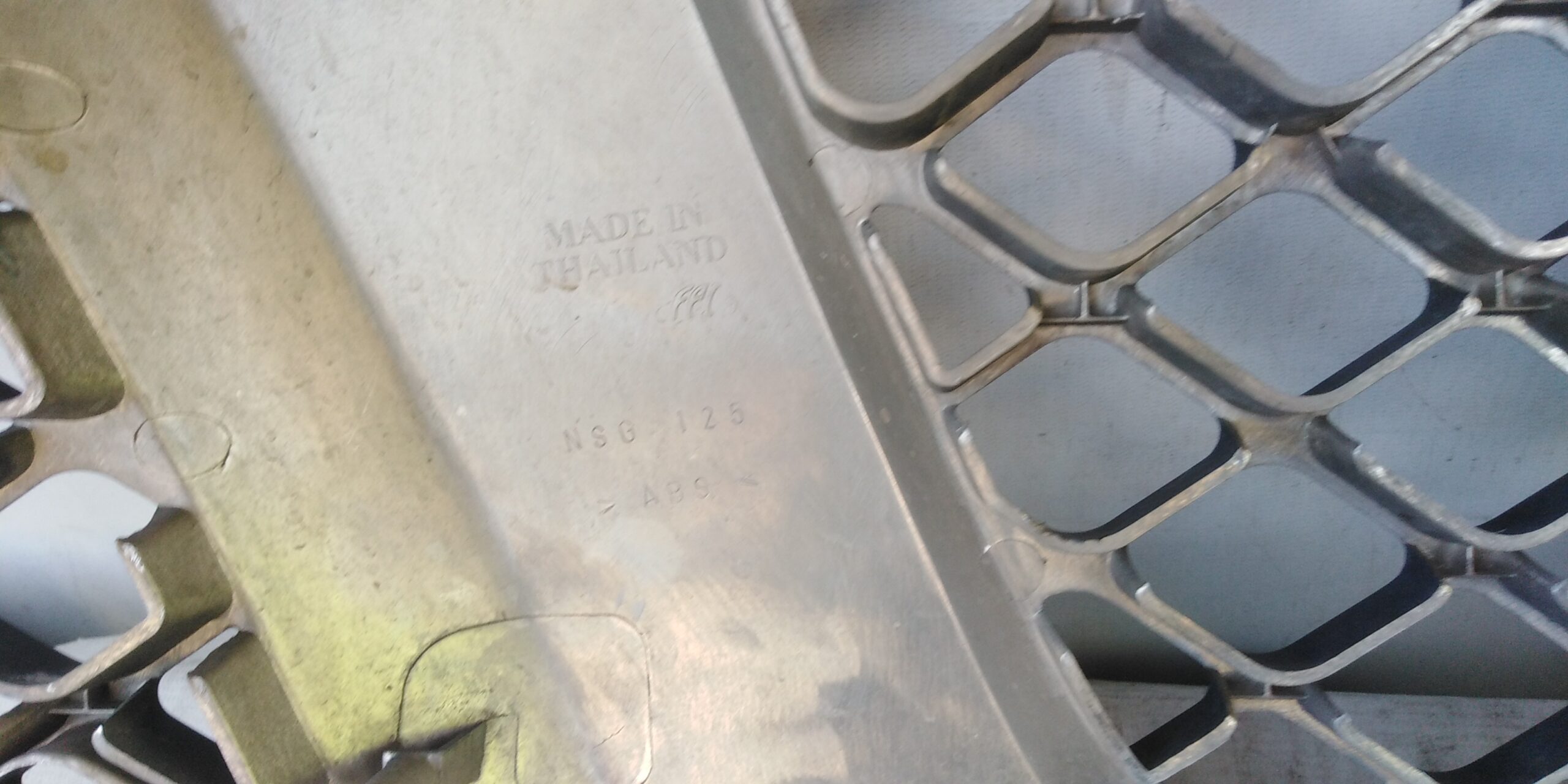 (ALTERNATIVA)MASCARA NISSAN NP300 (15-18) - Imagen 7