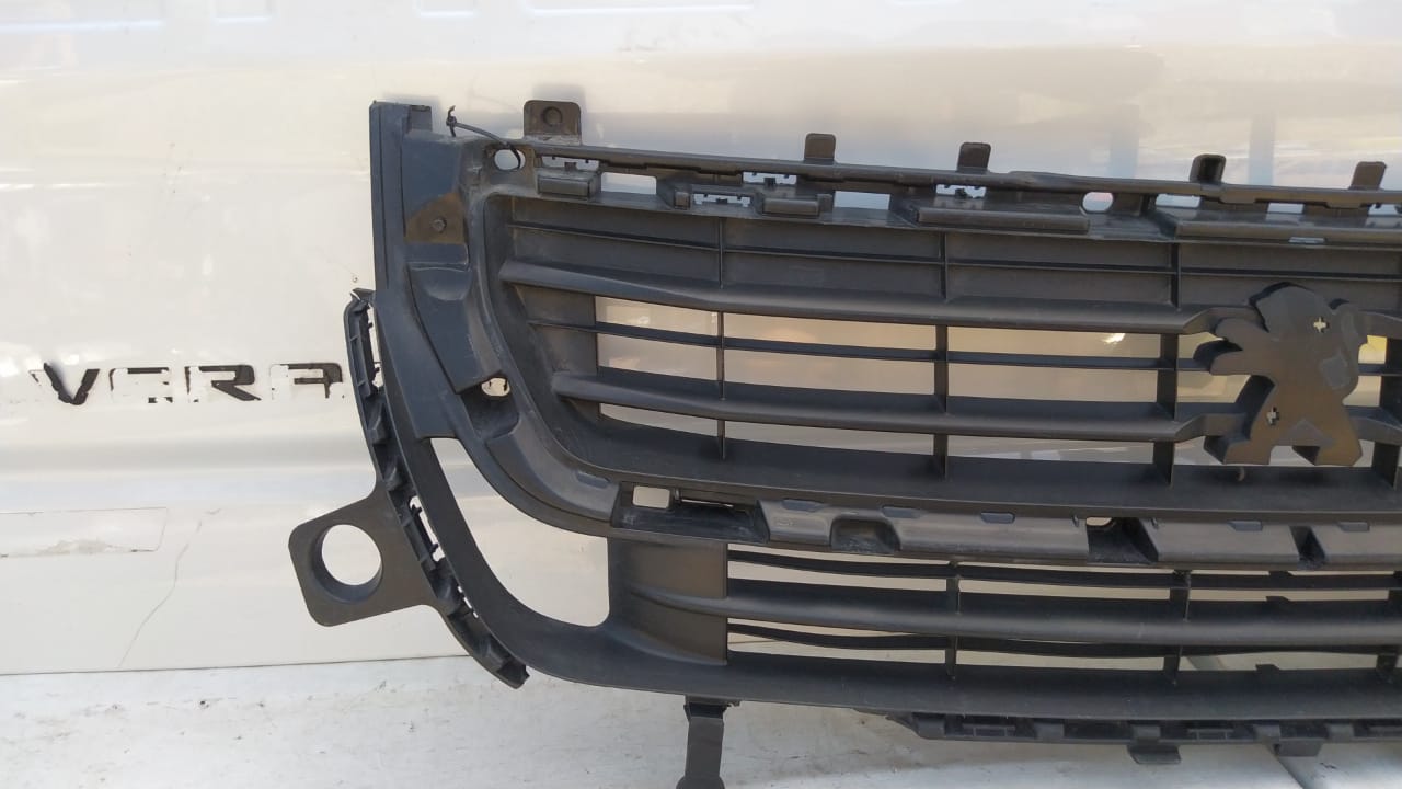 MASCARA PEUGEOT PARTNER (16-18) - Imagen 2