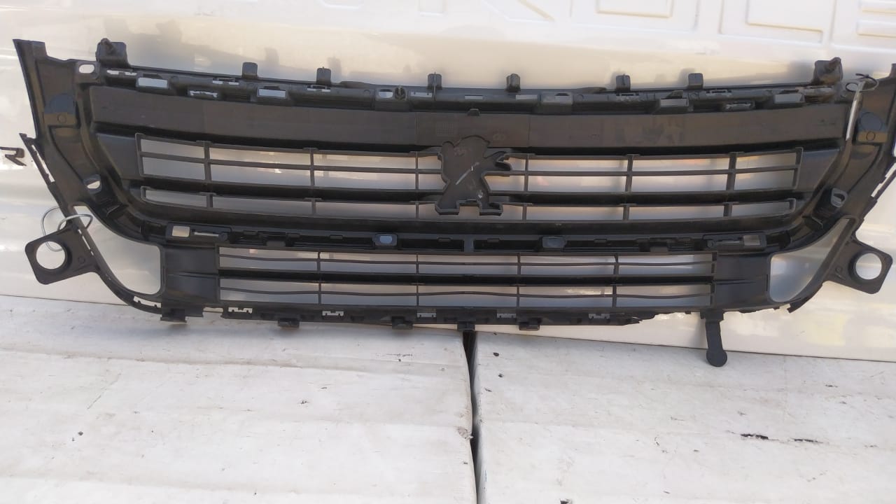 MASCARA PEUGEOT PARTNER (16-18) - Imagen 6