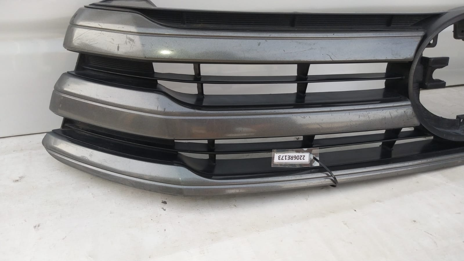 MASCARA TOYOTA HILUX (20-22) - Imagen 2