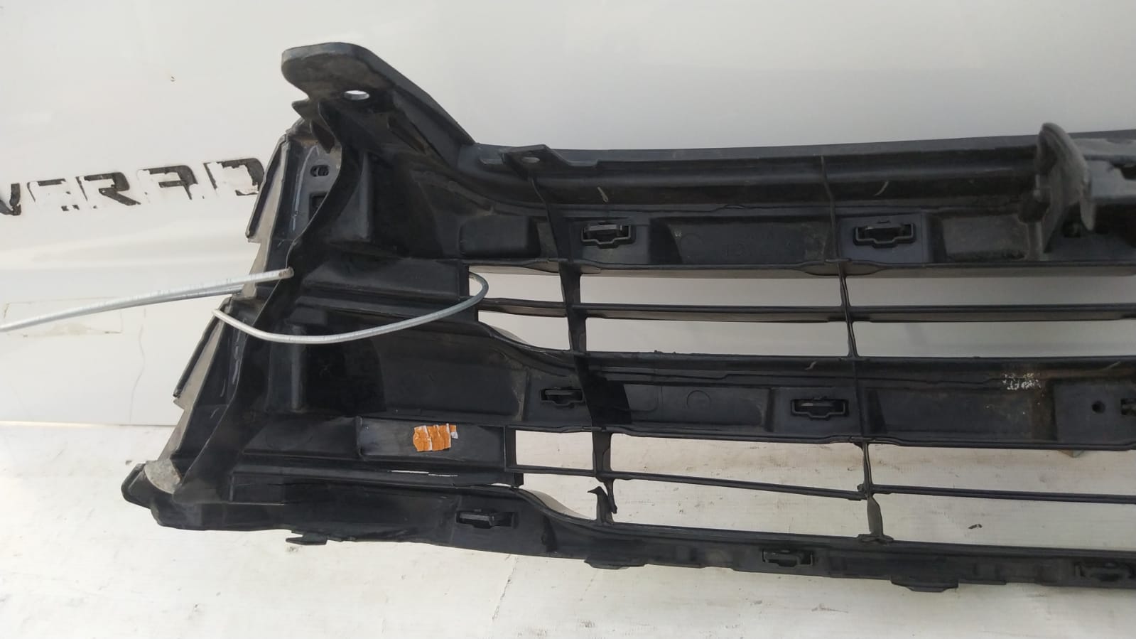 MASCARA TOYOTA HILUX (20-22) - Imagen 6