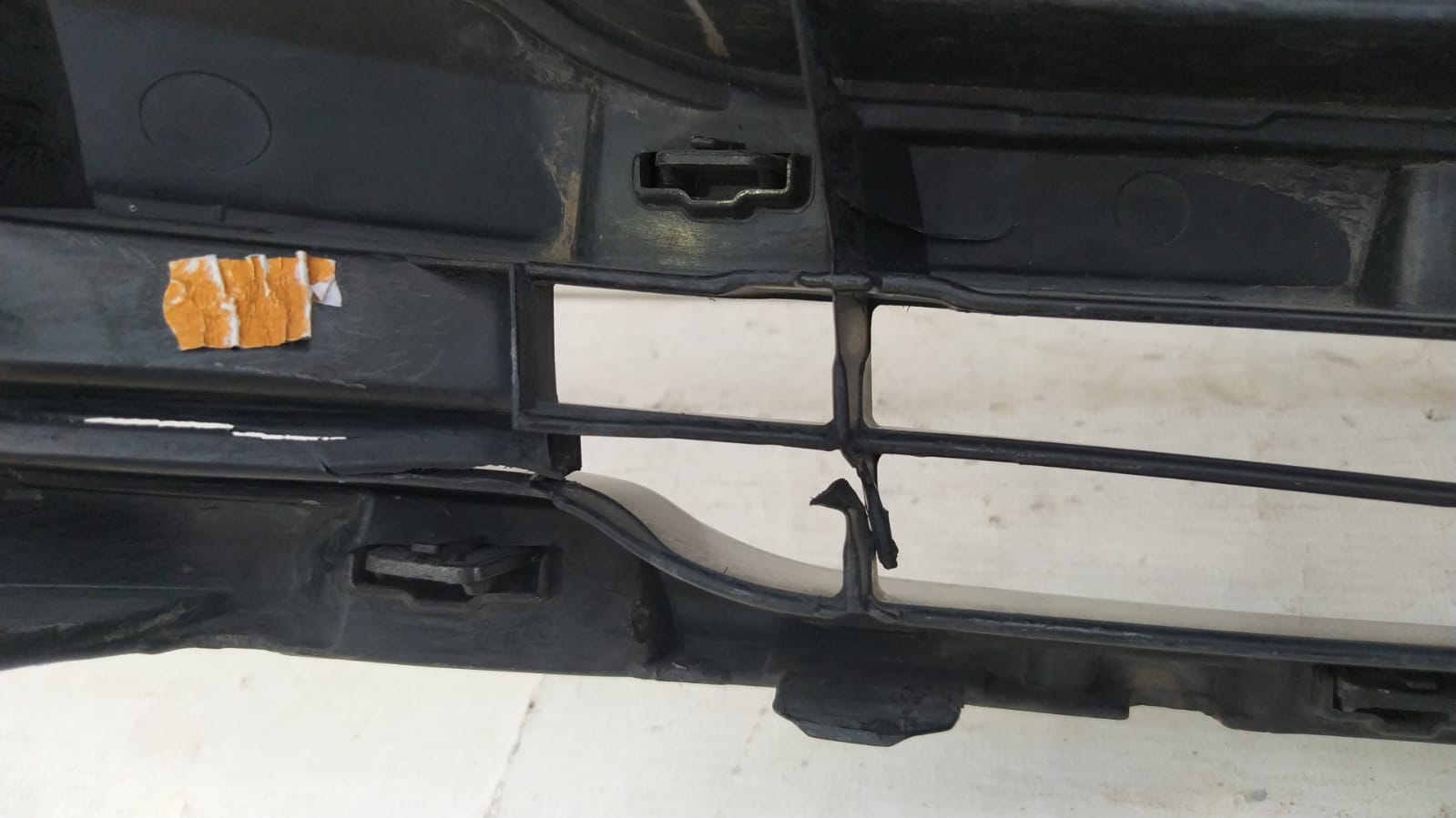 MASCARA TOYOTA HILUX (20-22) - Imagen 7