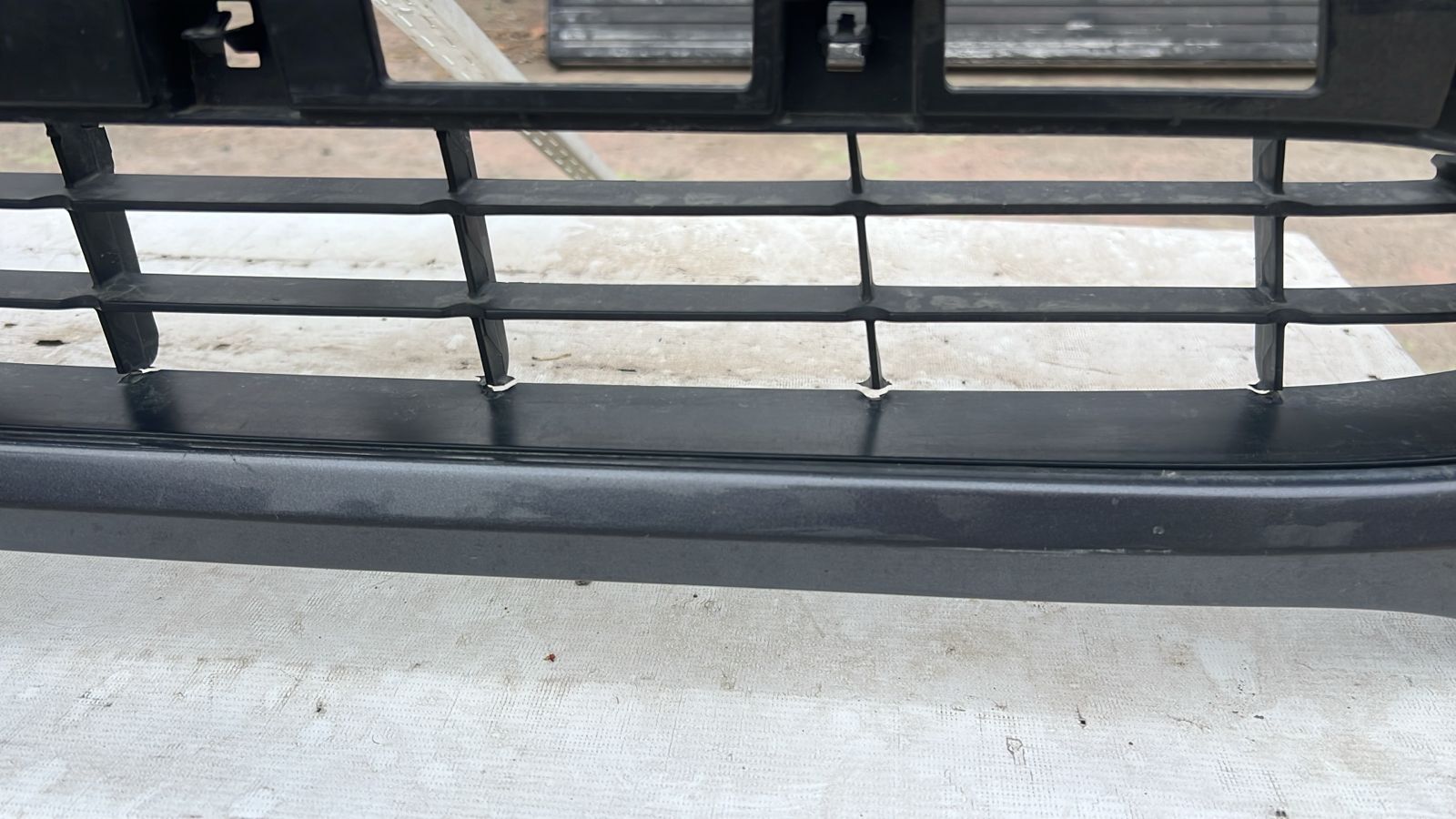 MASCARA TOYOTA HILUX (21-24) - Imagen 3