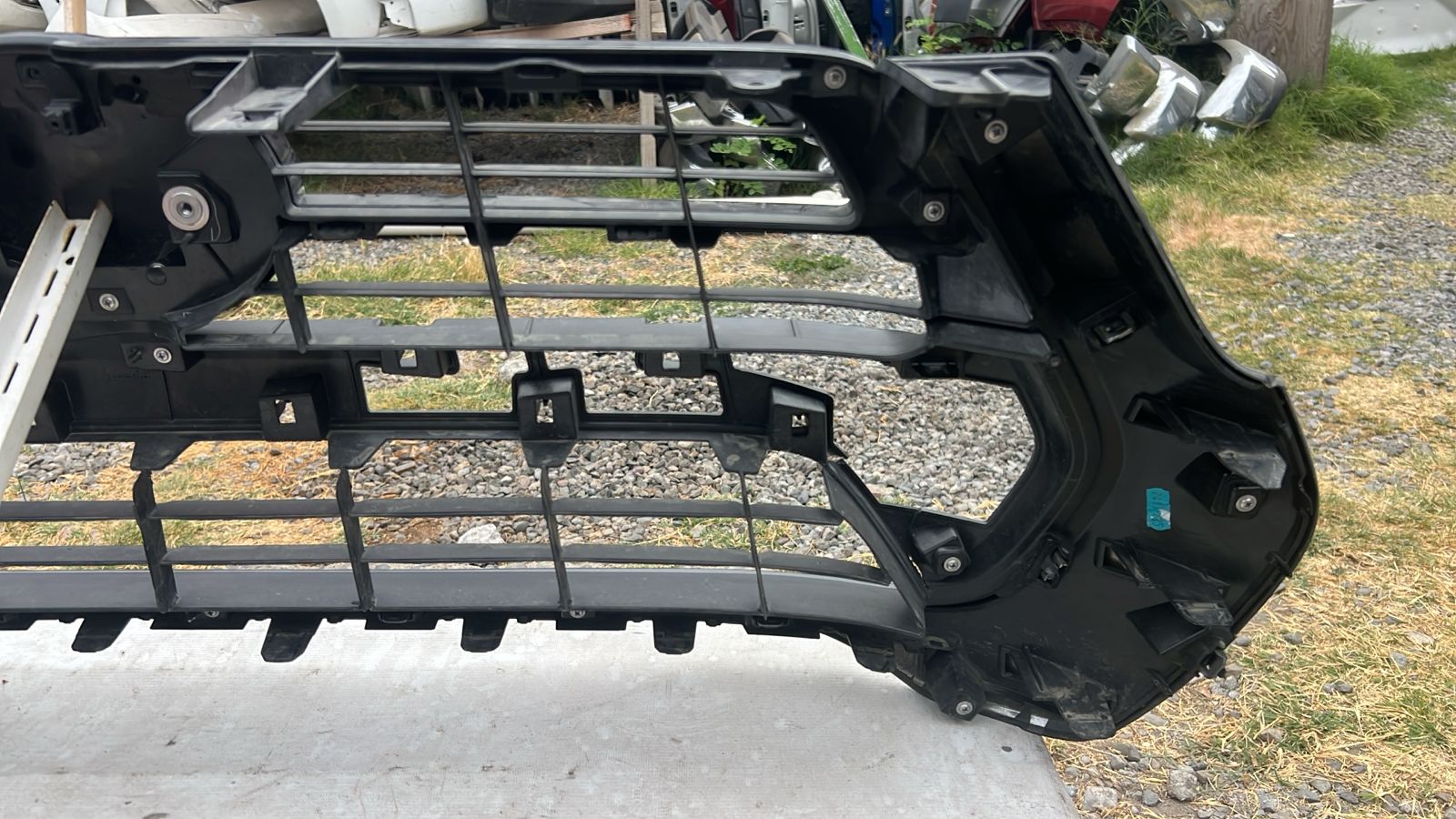 MASCARA TOYOTA HILUX (21-24) - Imagen 7