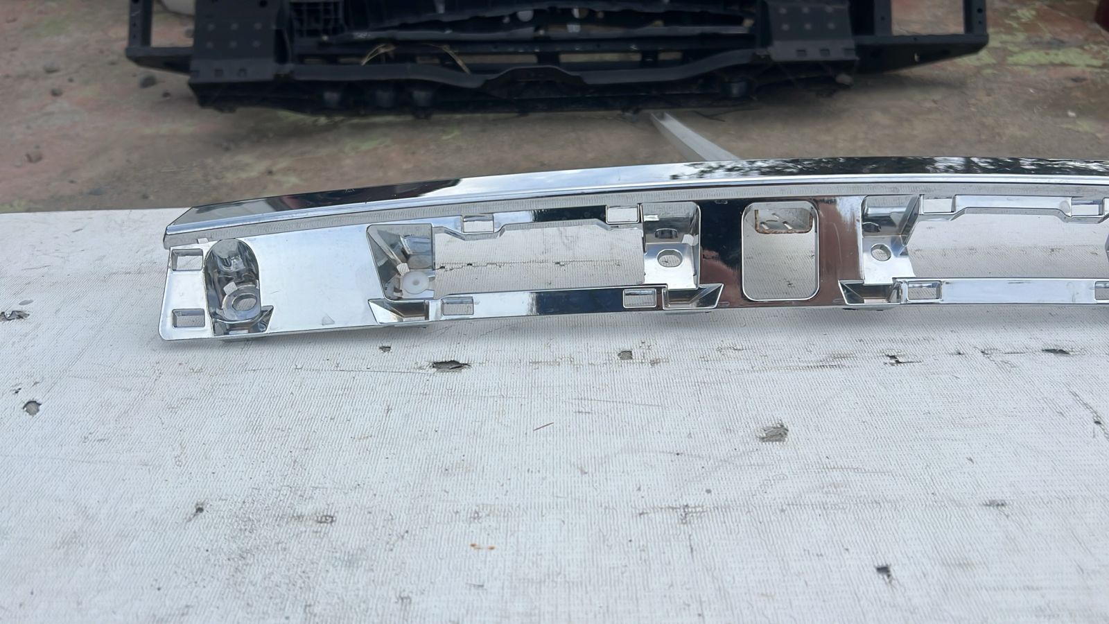 BISEL MALETA TOYOTA COROLLA (20-23) - Imagen 2