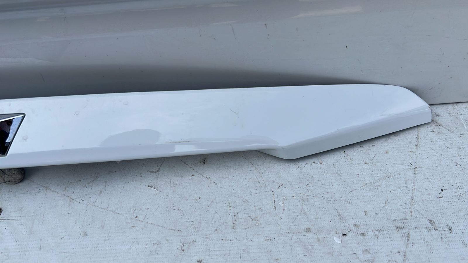 MOLDURA MALETA CHEVROLET SAIL (16-19) - Imagen 4