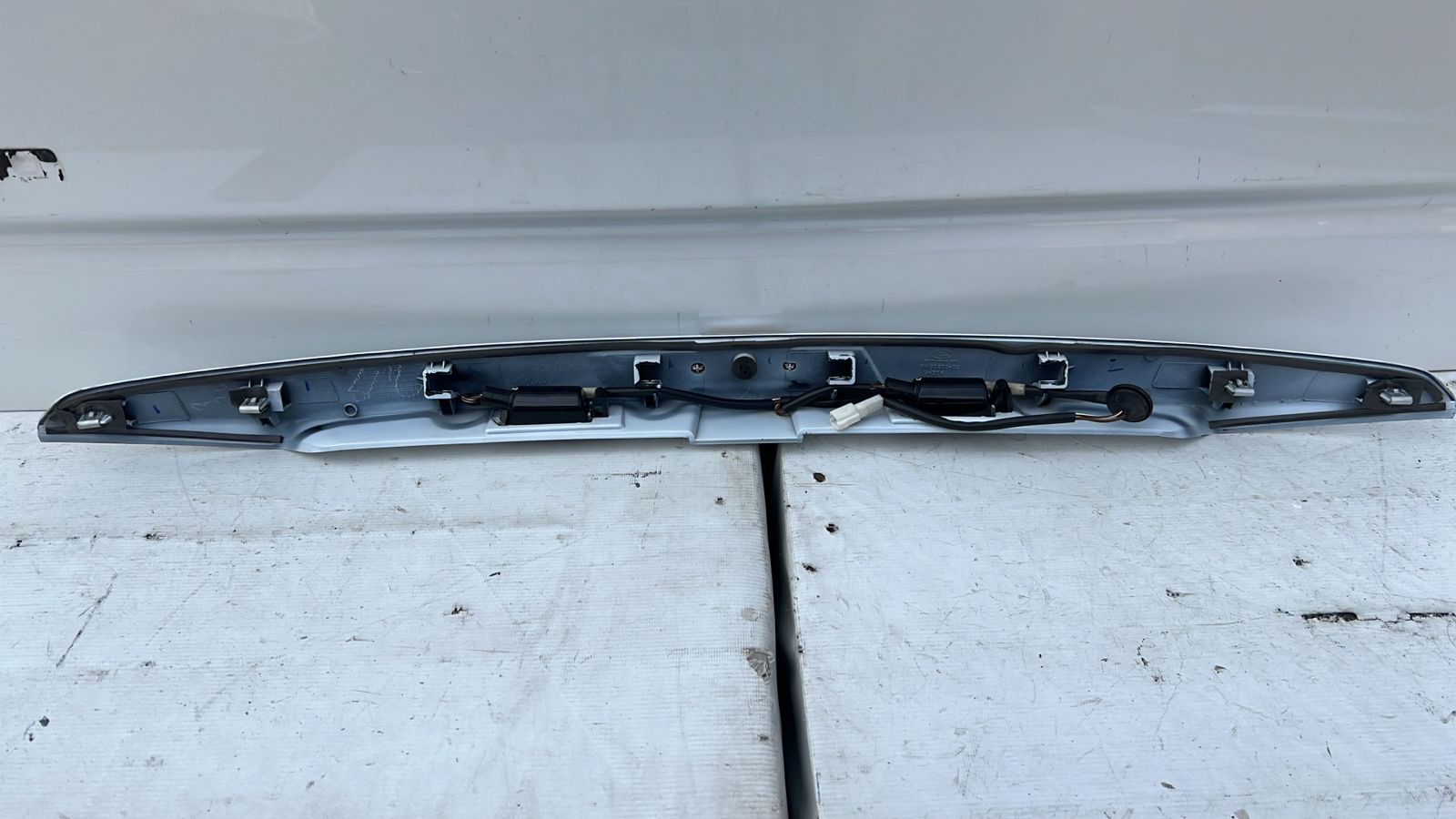 MOLDURA MALETA CHEVROLET SAIL (16-19) - Imagen 5