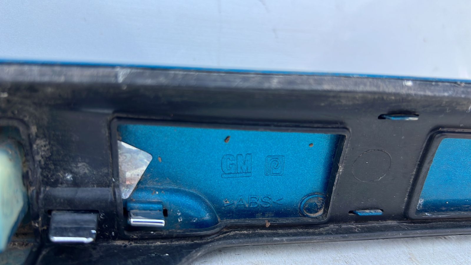 MOLDURA MALETA CHEVROLET SPARK SEDAN (18-21) - Imagen 6