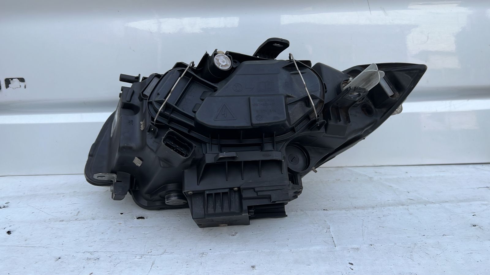 OPTICO DERECHO BMW 135 (09-11) - Imagen 4