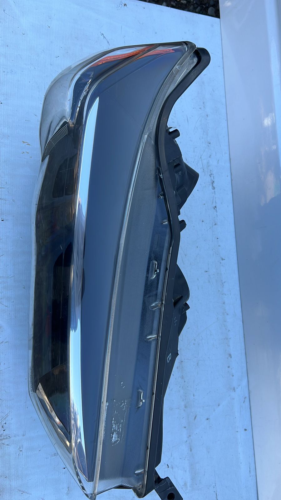 OPTICO DERECHO TOYOTA 4RUNNER (14-17) - Imagen 3