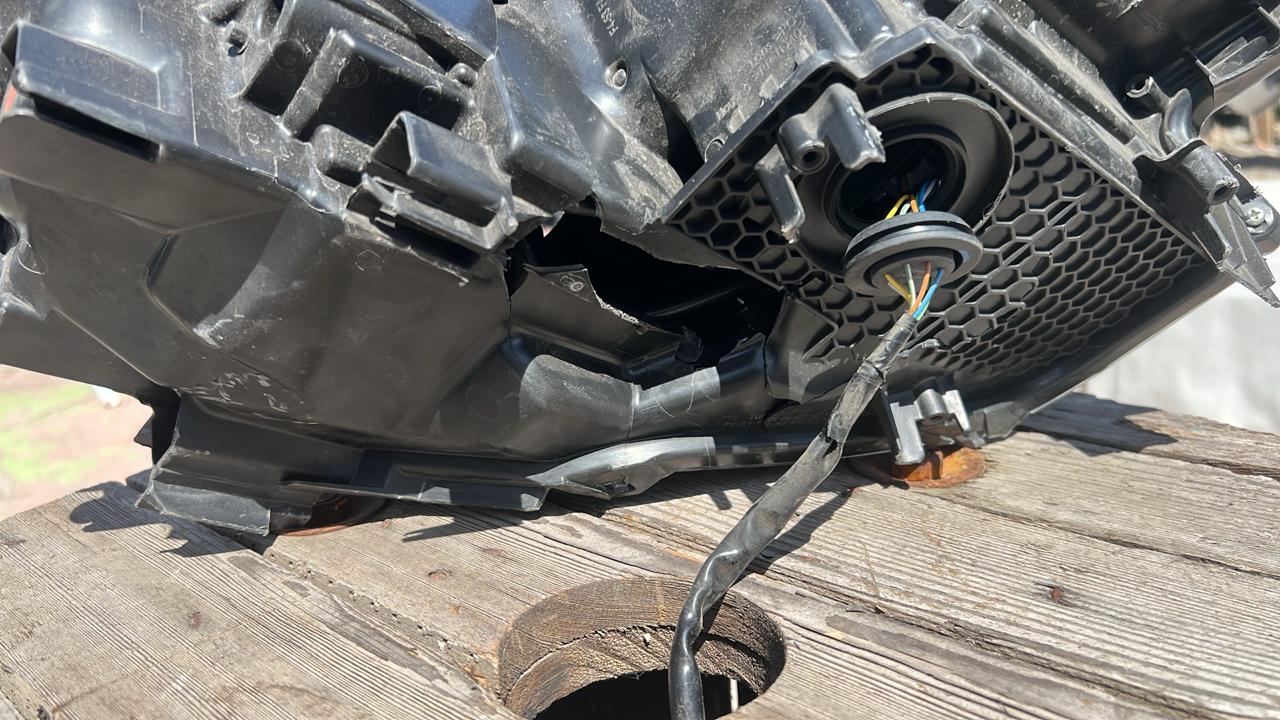 OPTICO IZQUIERDO TOYOTA C-HR (20-23) - Imagen 6