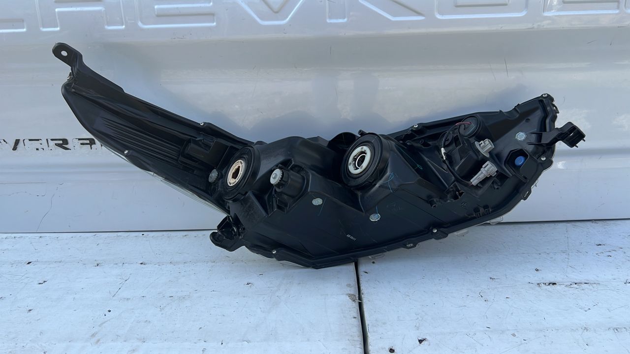 OPTICO IZQUIERDO TOYOTA YARIS SEDAN YARIS SPORT (21-22) - Imagen 6