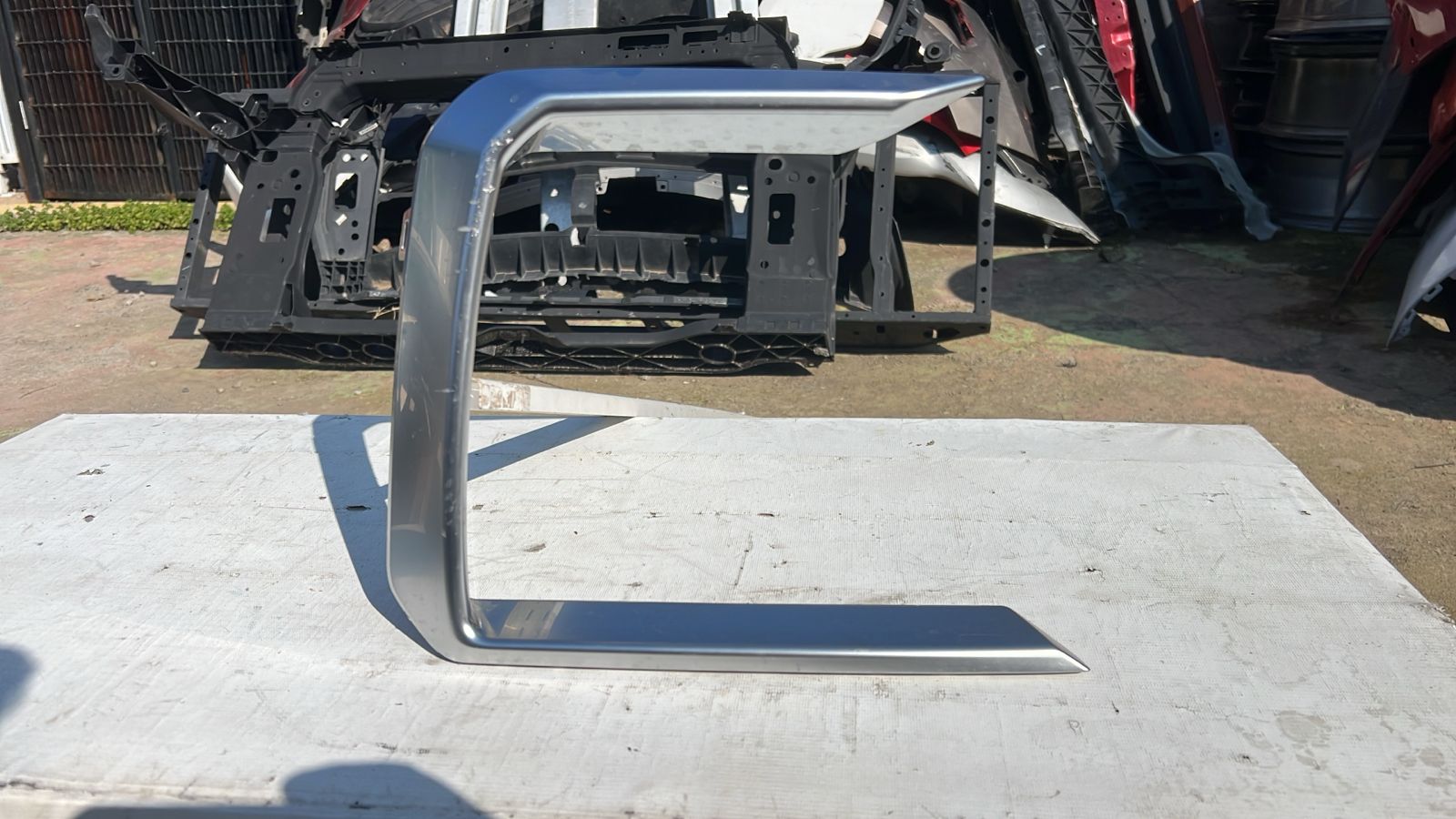 MOLDURA DERECHA PARACHOQUE DELANTERO CHEVROLET CAPTIVA (19-23)