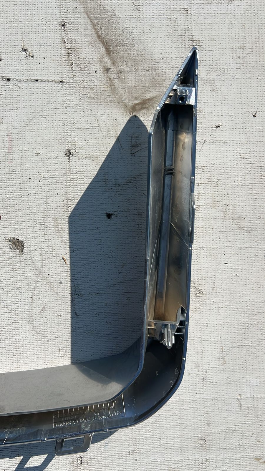 MOLDURA DERECHA PARACHOQUE DELANTERO CHEVROLET CAPTIVA (19-23) - Imagen 4