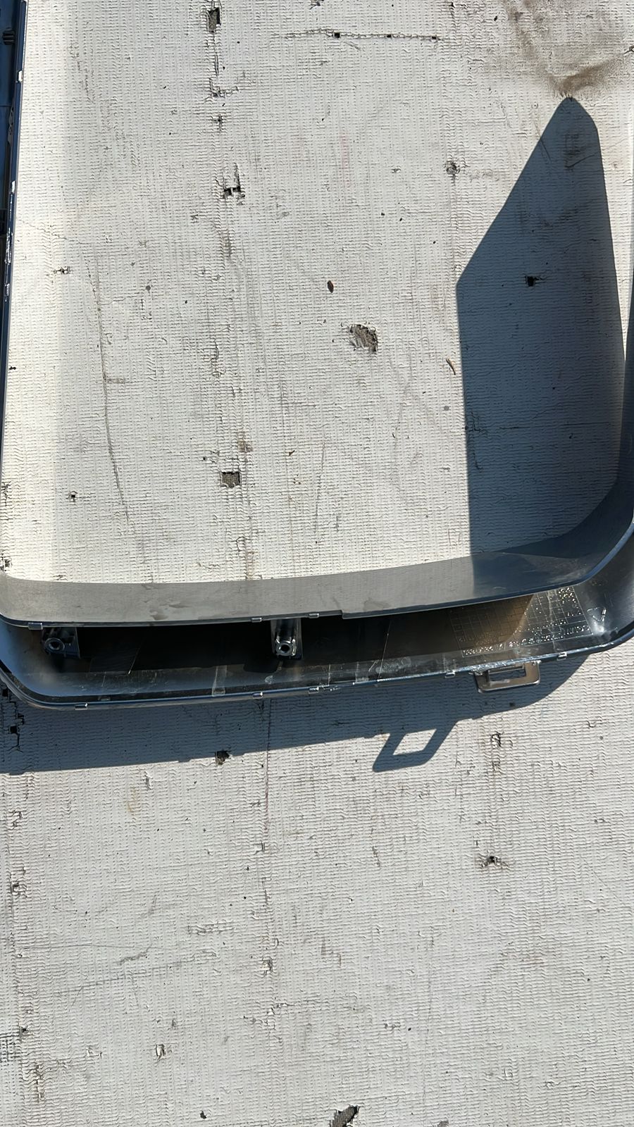 MOLDURA DERECHA PARACHOQUE DELANTERO CHEVROLET CAPTIVA (19-23) - Imagen 5