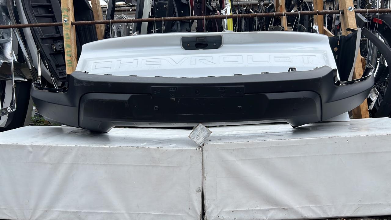 PARACHOQUE DELANTERO CHEVROLET COLORADO (22-23)