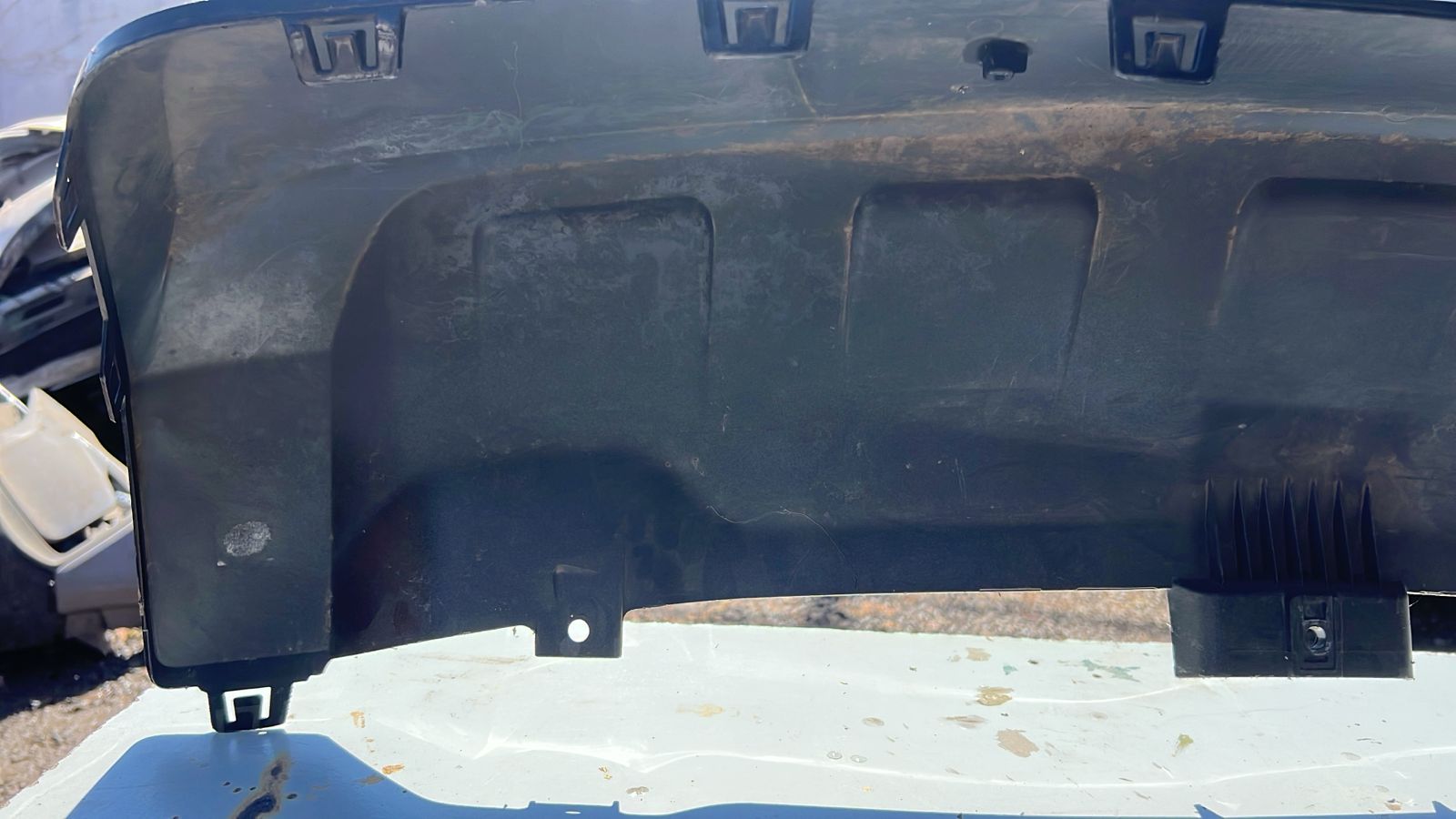 MOLDURA PARACHOQUE DELANTERO CHEVROLET COLORADO (21-23) - Imagen 4