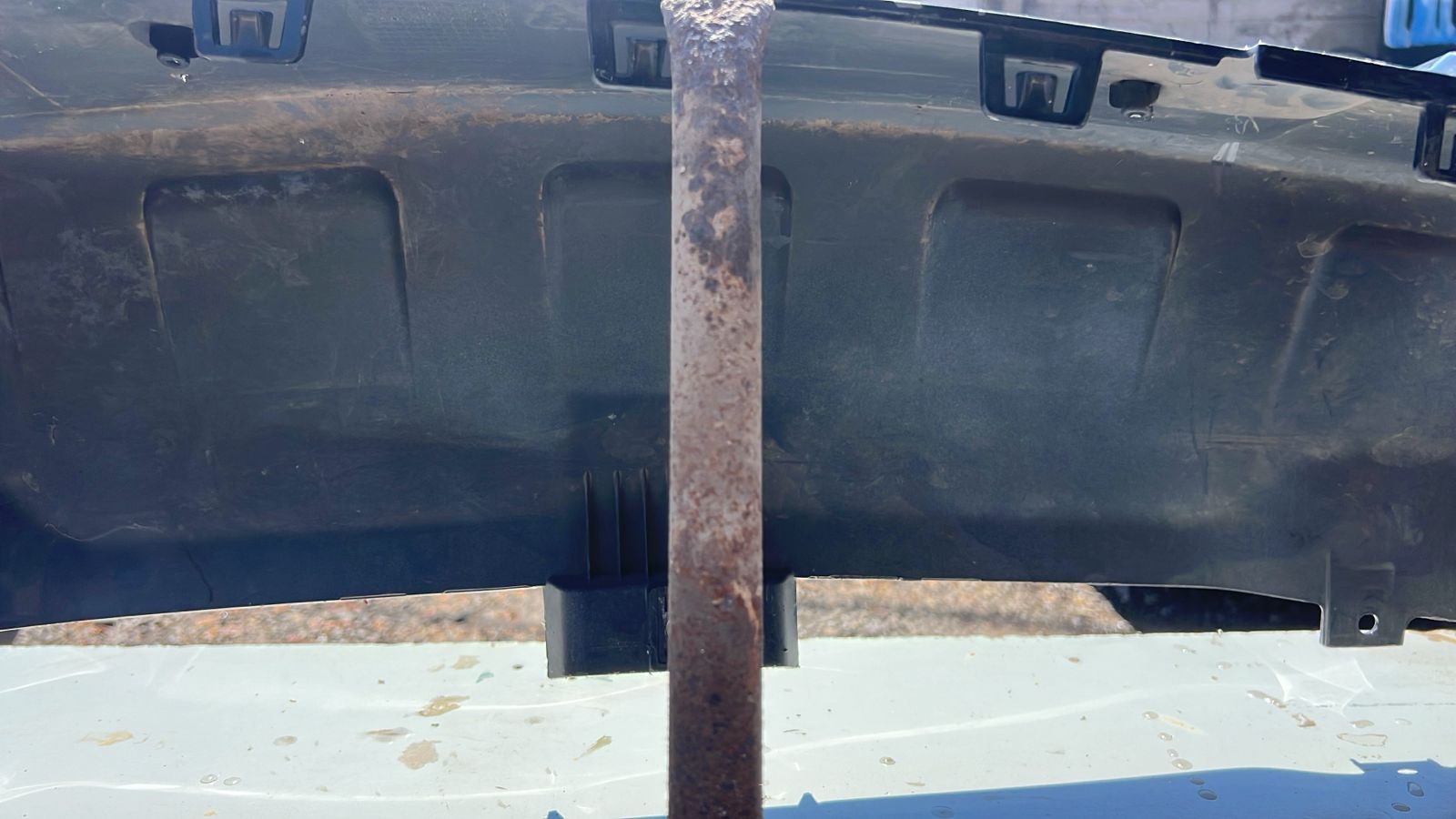 MOLDURA PARACHOQUE DELANTERO CHEVROLET COLORADO (21-23) - Imagen 5