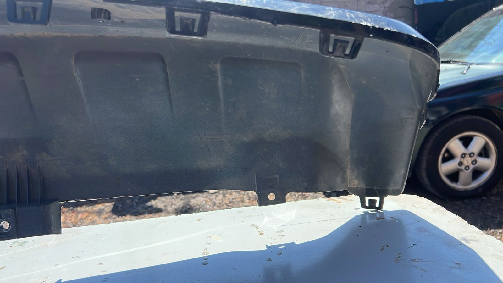 MOLDURA PARACHOQUE DELANTERO CHEVROLET COLORADO (21-23) - Imagen 6