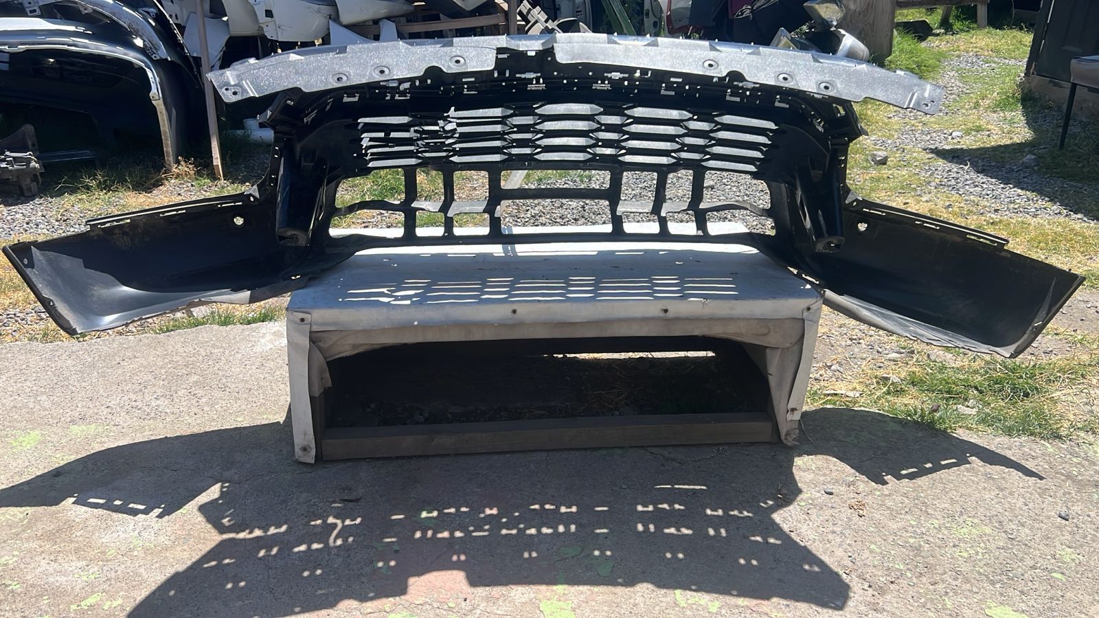 PARACHOQUE DELANTERO CHEVROLET COLORADO (22-23) - Imagen 10