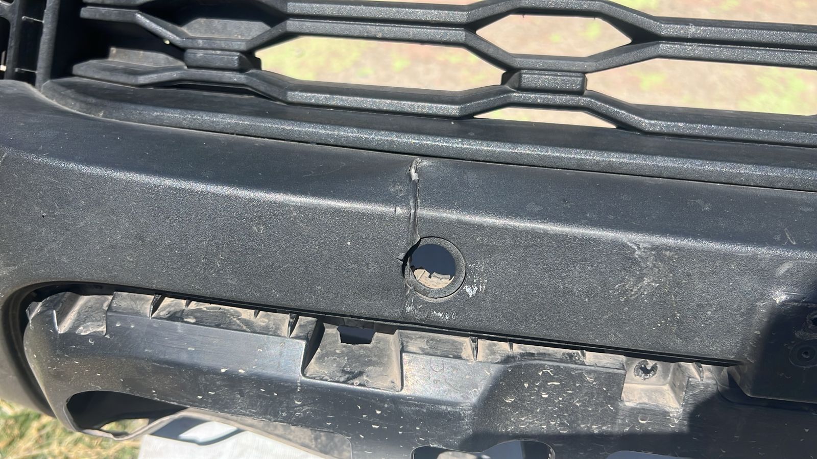 PARACHOQUE DELANTERO CHEVROLET COLORADO (22-23) - Imagen 7