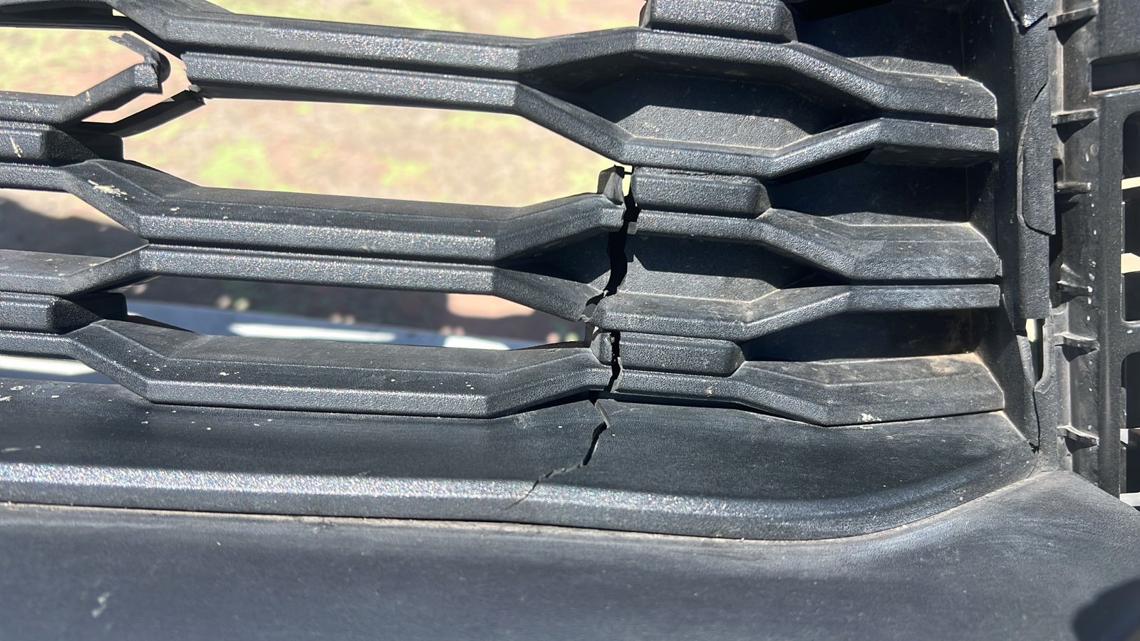 PARACHOQUE DELANTERO CHEVROLET COLORADO (22-23) - Imagen 8