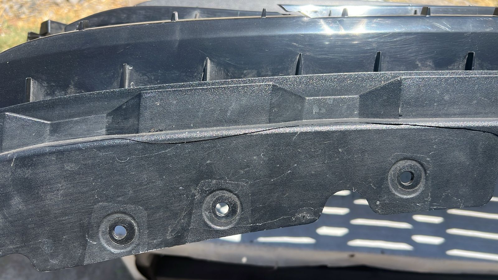 PARACHOQUE DELANTERO CHEVROLET COLORADO (22-23) - Imagen 9