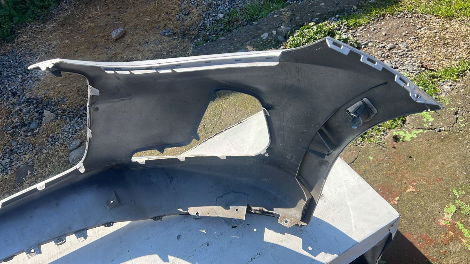 PARACHOQUE DELANTERO CHEVROLET ONIX RS (20-23) - Imagen 8