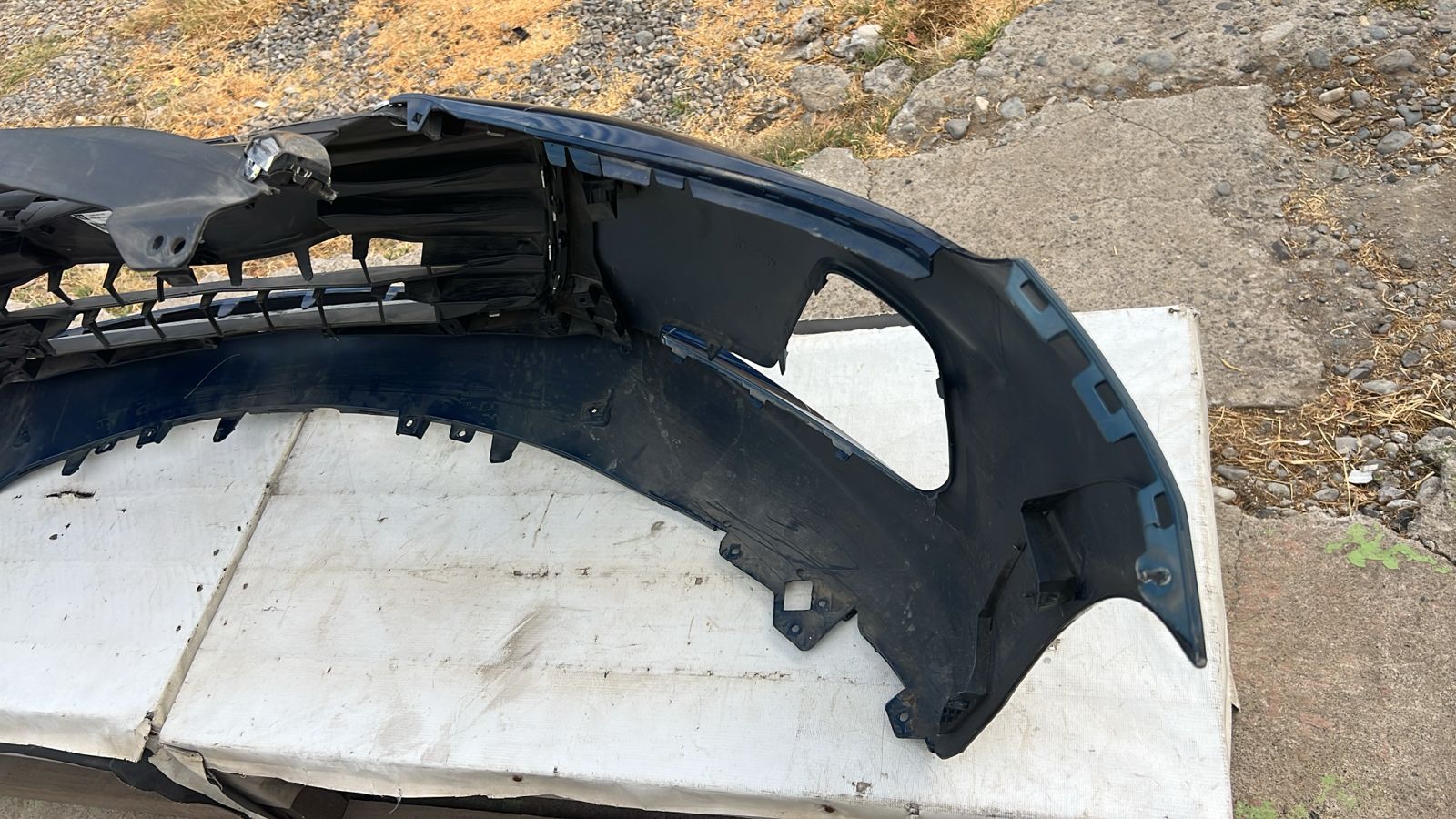 PARACHOQUE DELANTERO CHEVROLET ONIX SEDAN (20-24) - Imagen 11