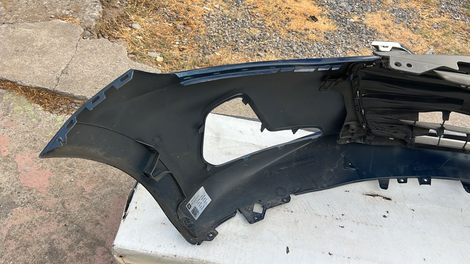 PARACHOQUE DELANTERO CHEVROLET ONIX SEDAN (20-24) - Imagen 9