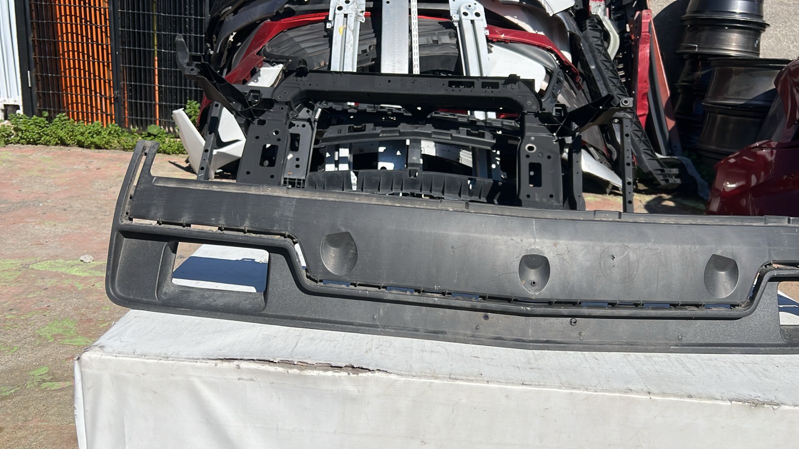 MOLDURA SPOILER PARACHOQUE DELANTERO CHEVROLET SILVERADO (14-15) - Imagen 2