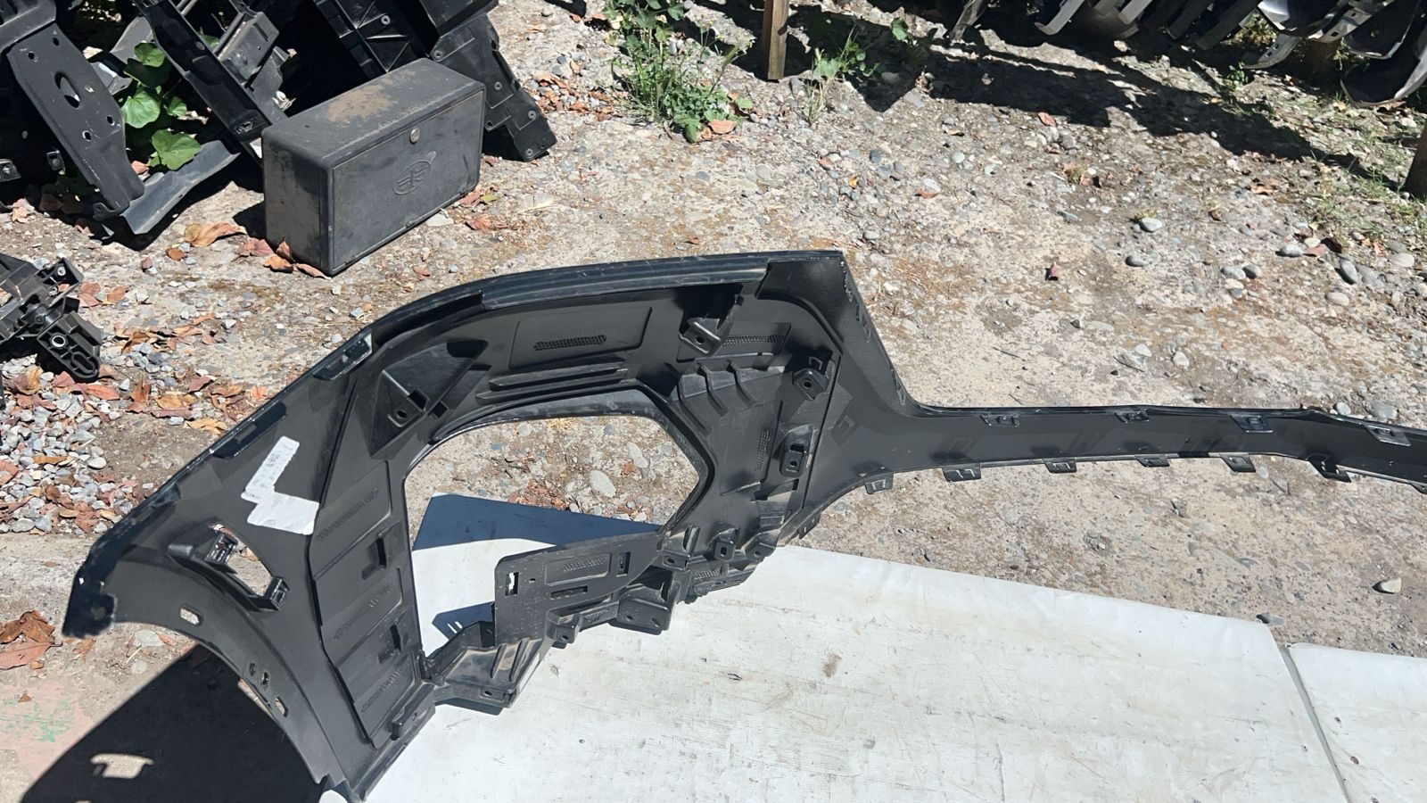 PARACHOQUE DELANTERO CHEVROLET TRAVERSE (22-24) - Imagen 5