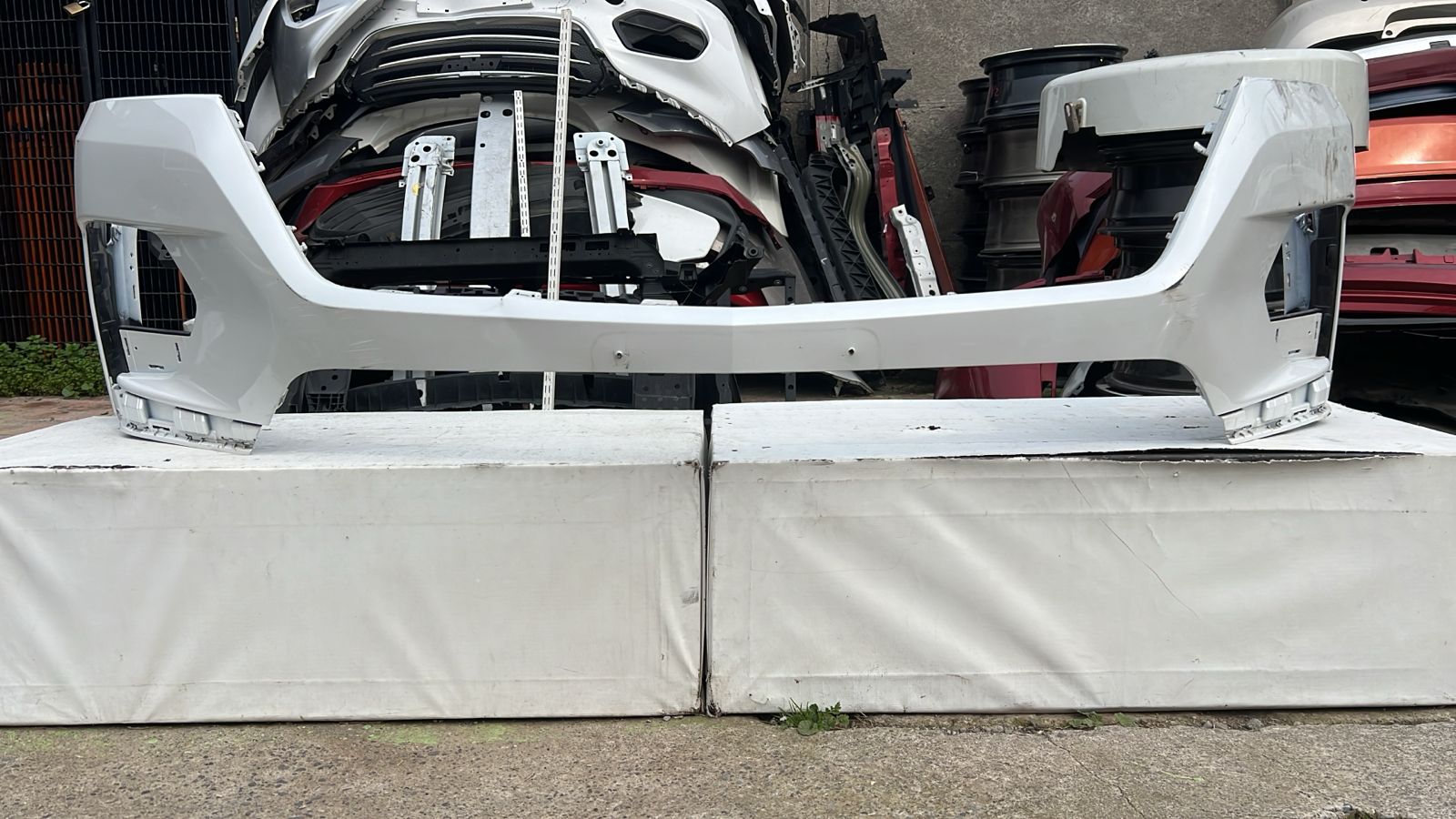 PARACHOQUE DELANTERO CHEVROLET TRAVERSE (22-24)