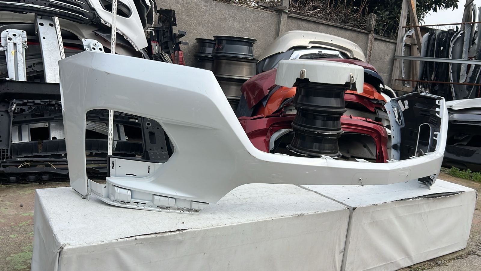 PARACHOQUE DELANTERO CHEVROLET TRAVERSE (22-24) - Imagen 2